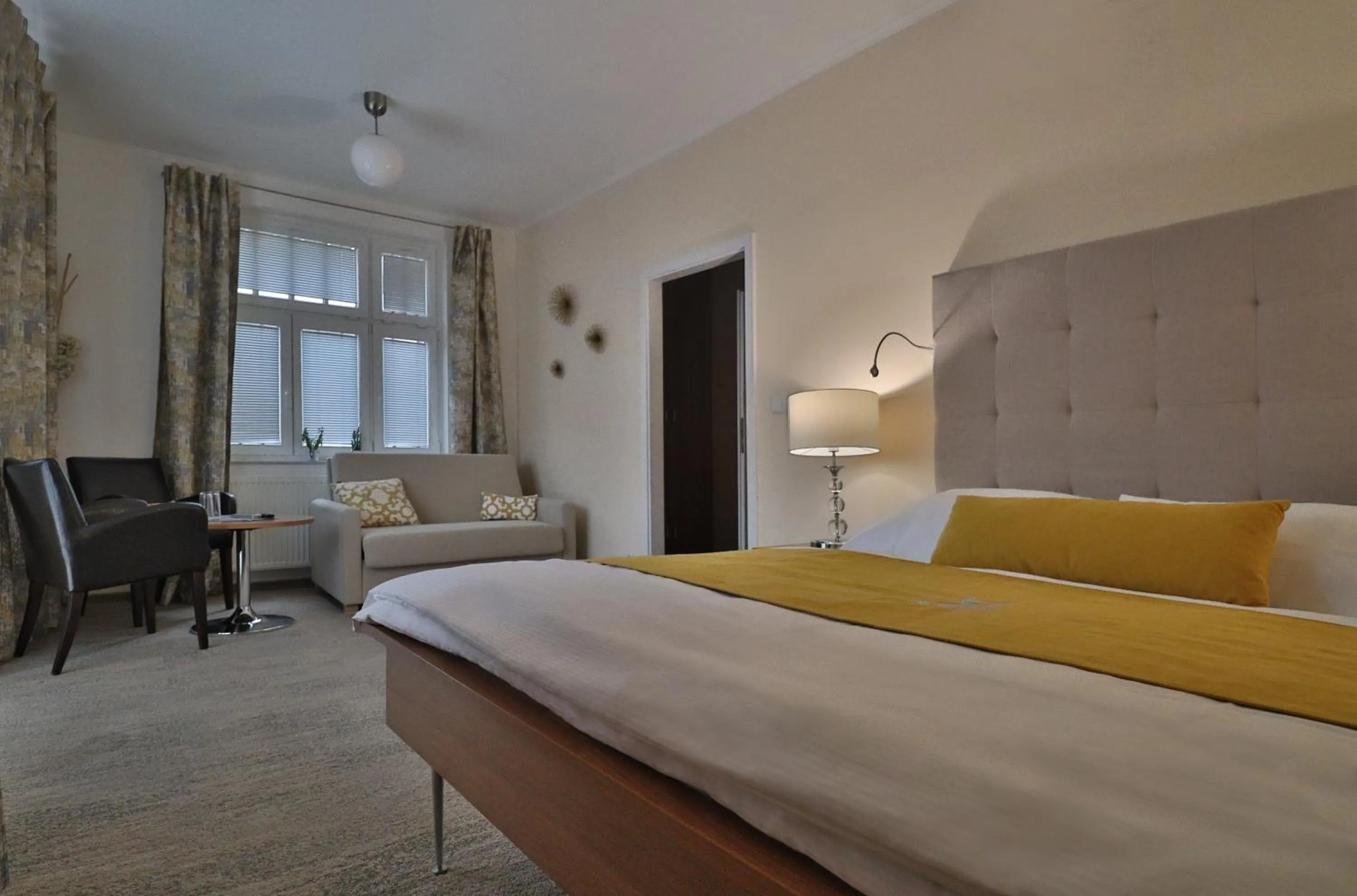 Bed in Boutique Hotel Golf Garni