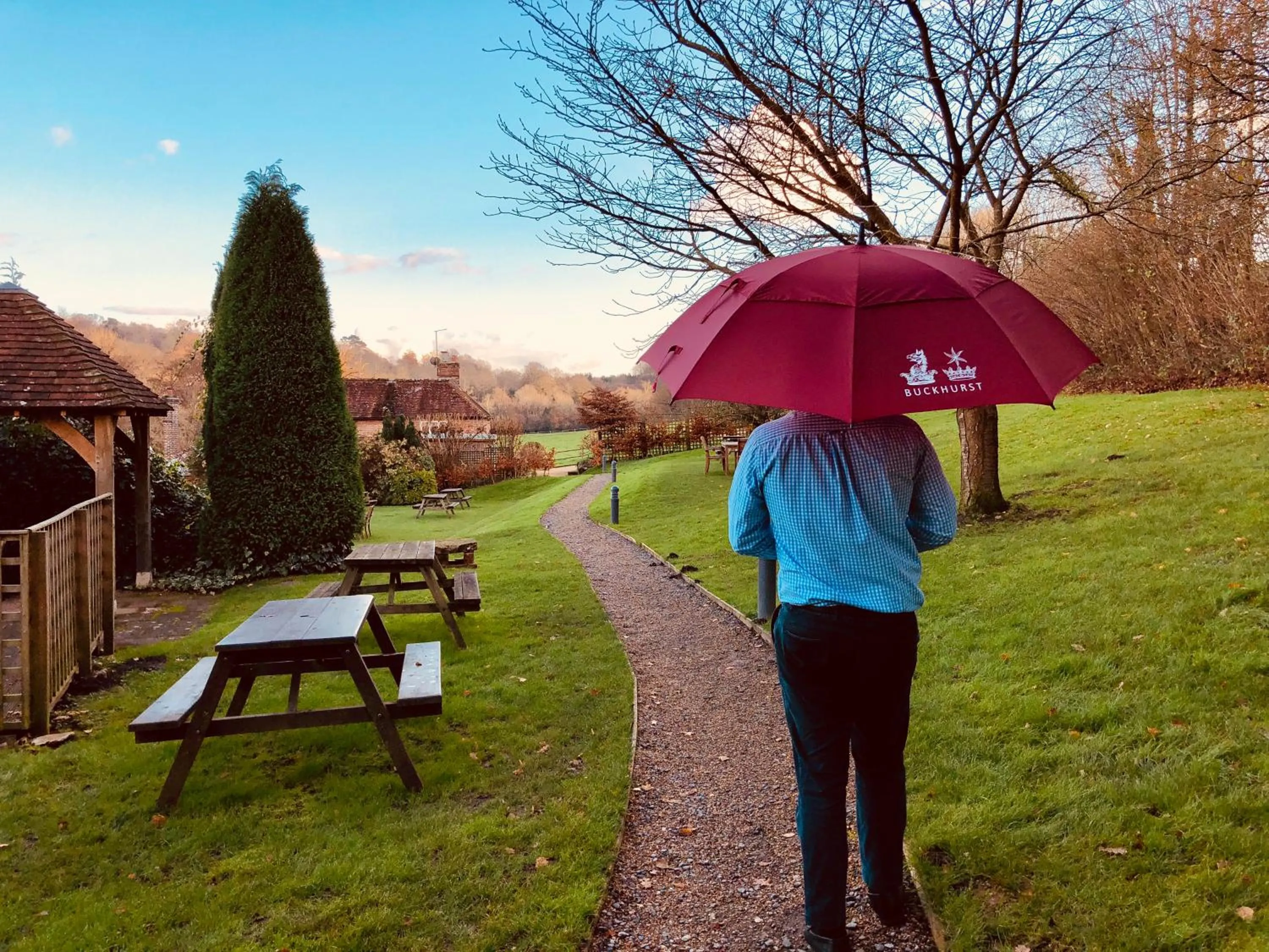 The Dorset Arms Pub & Cottage Rooms