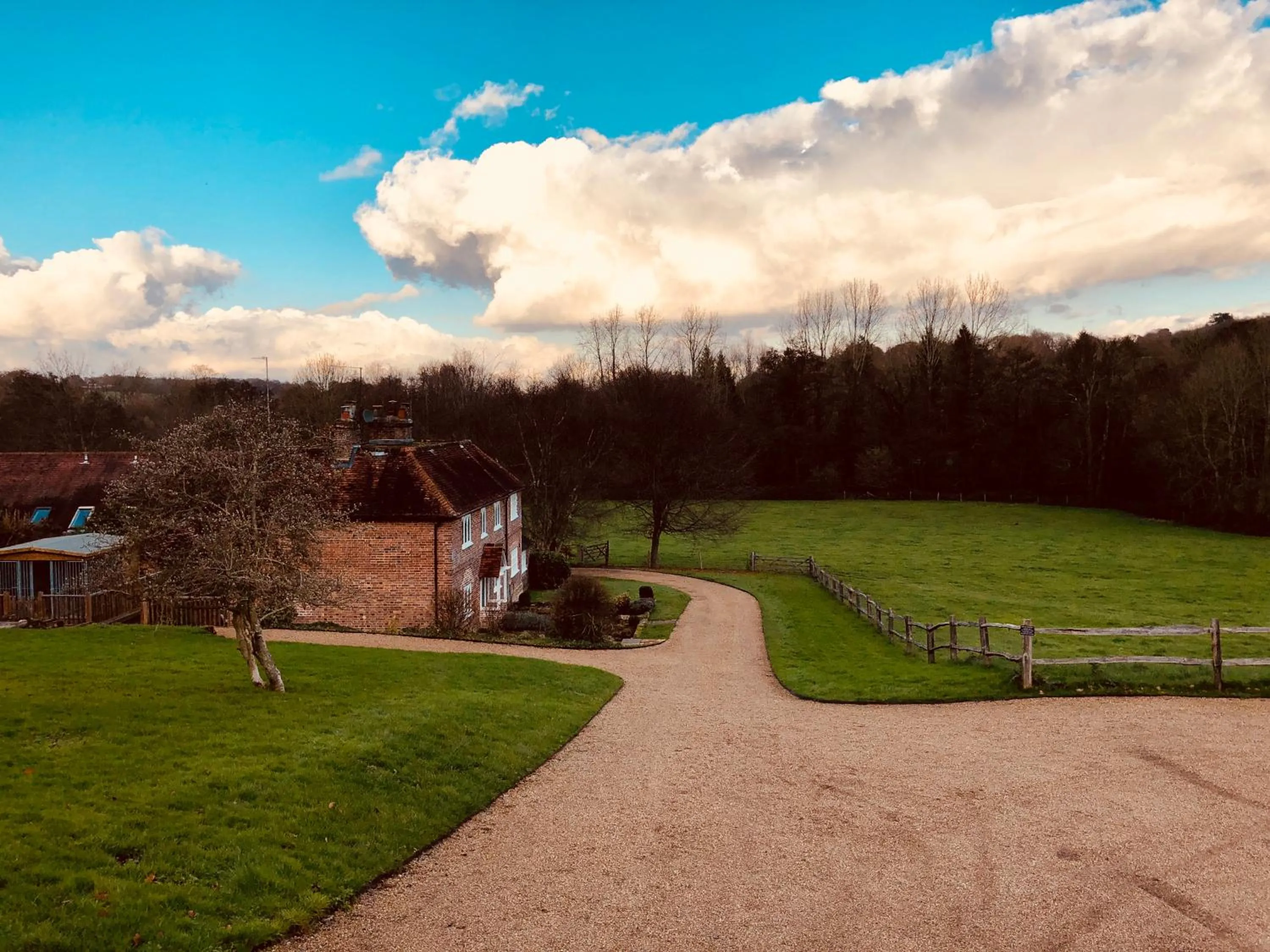 Property building in The Dorset Arms Pub & Cottage Rooms