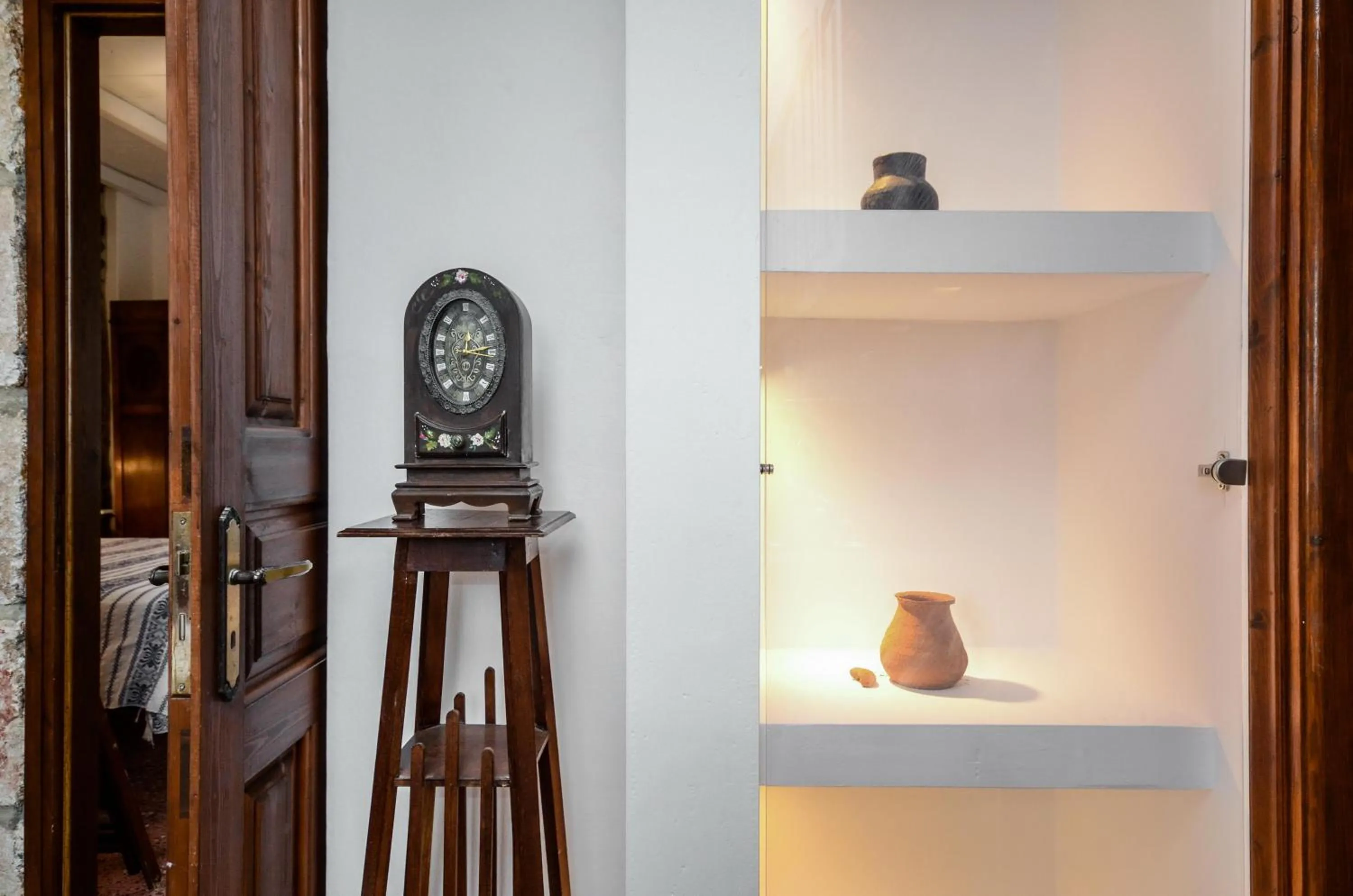 Decorative detail in Venetiko Apartments