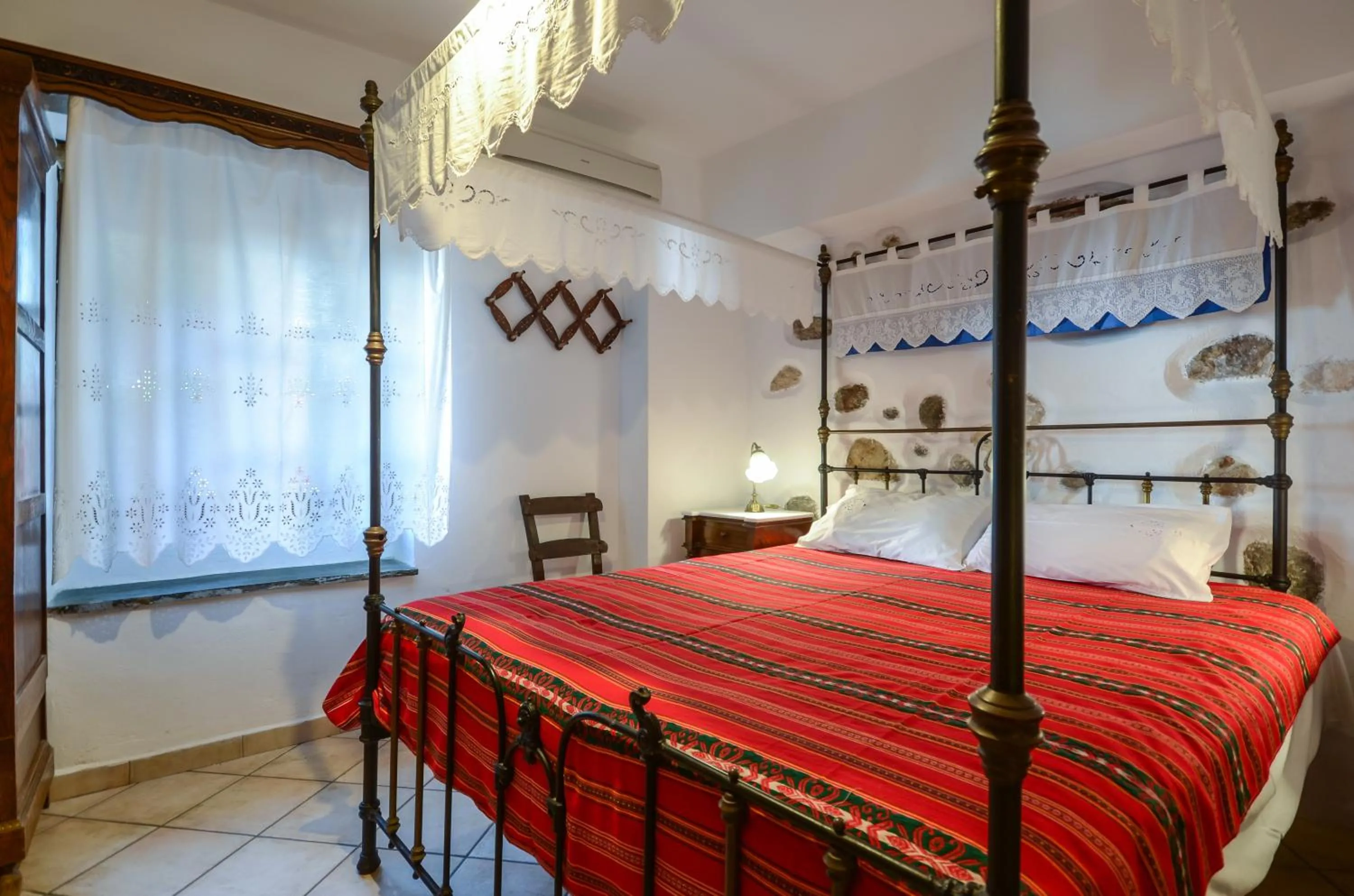 Bed in Venetiko Apartments