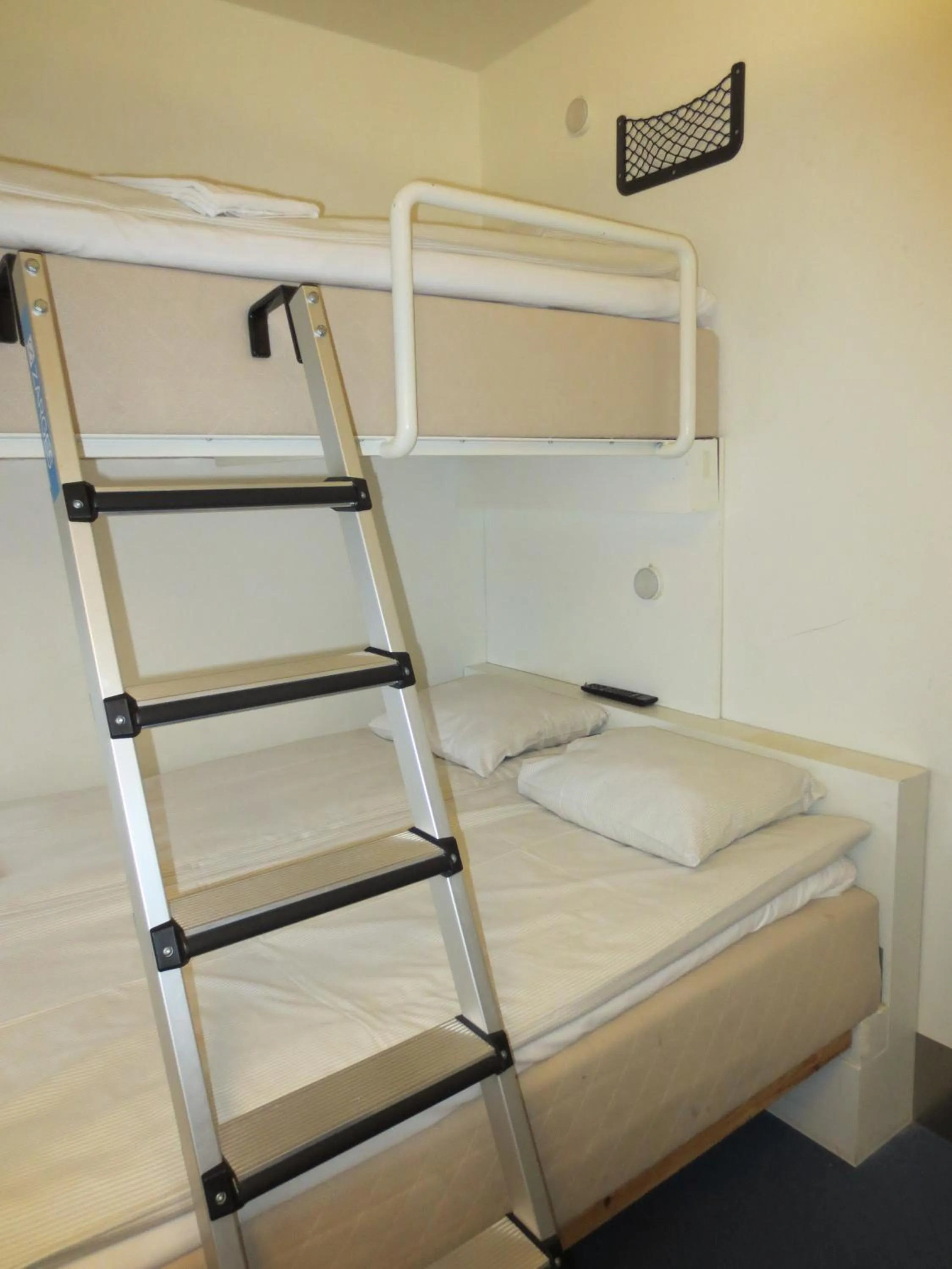 bunk bed in STF Jumbo Stay Stockholm