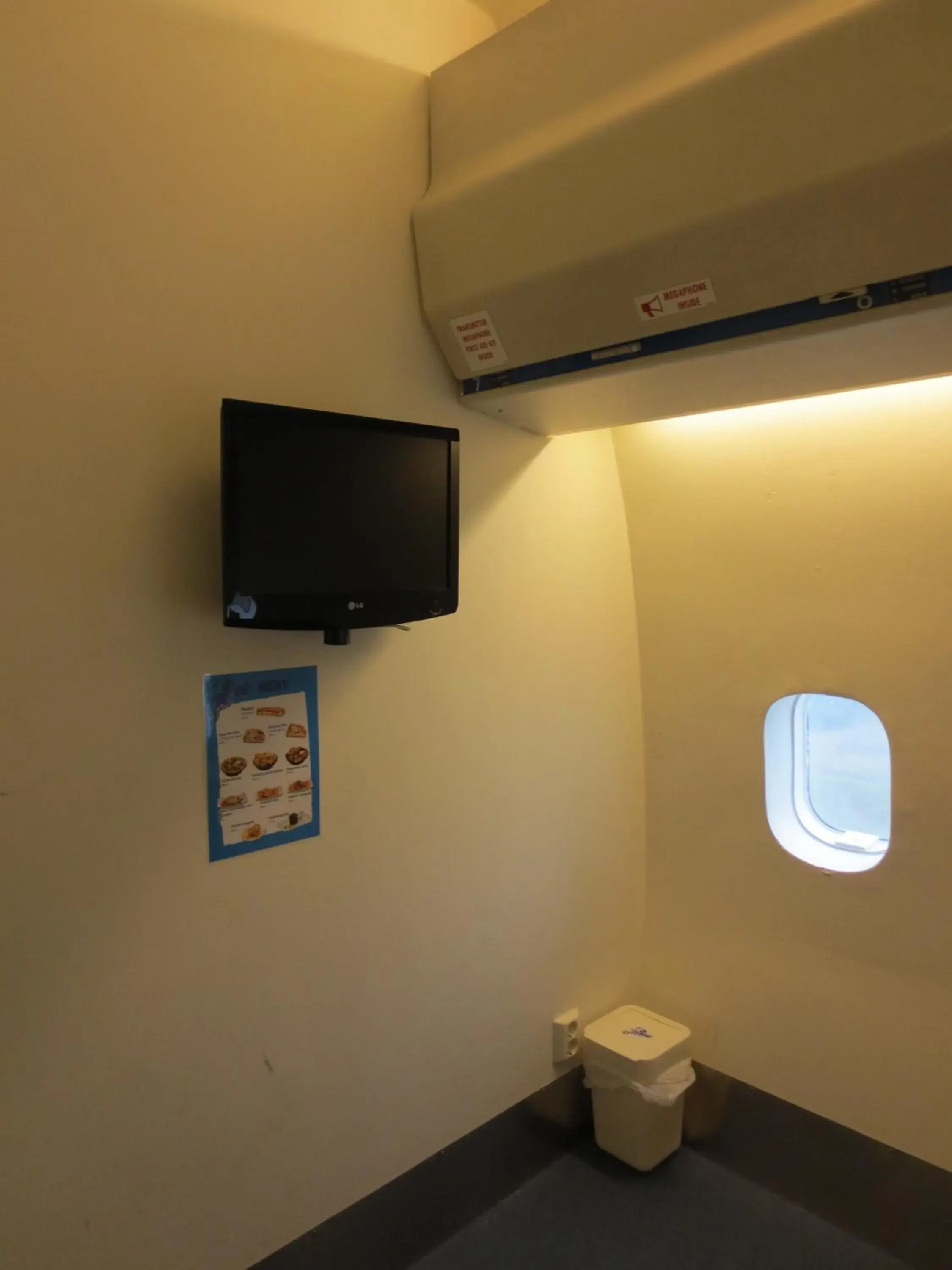 Twin Room with Shared Bathroom in STF Jumbo Stay Stockholm Twin Room with Shared Bathroom in STF Jumbo Stay Stockholm