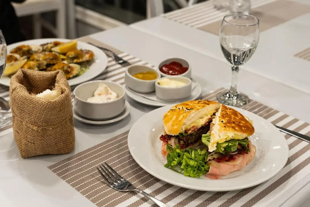 Food and drinks in Rayentray Las Restingas Hotel De Mar