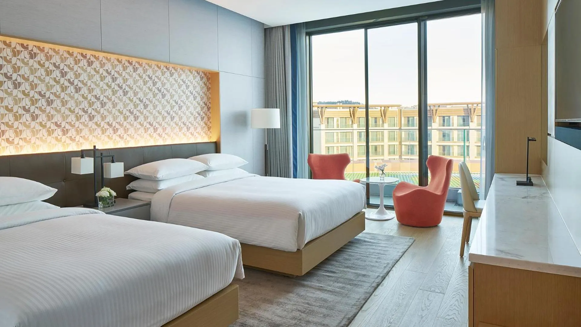 Bedroom, Bed in Marriott Jeju Shinhwa World Hotel