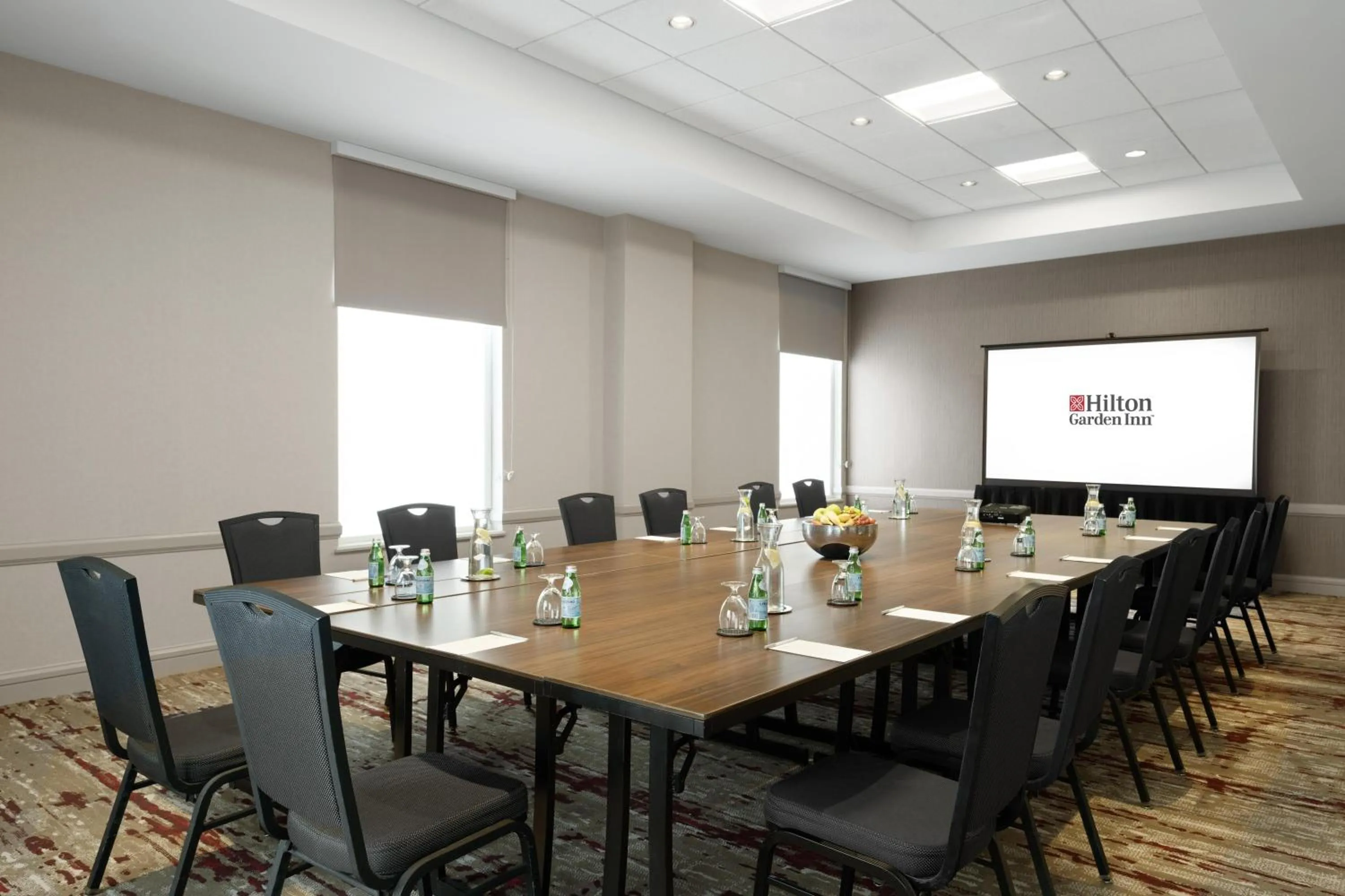 Meeting/conference room in Hilton Garden Inn Chicago Downtown/Magnificent Mile