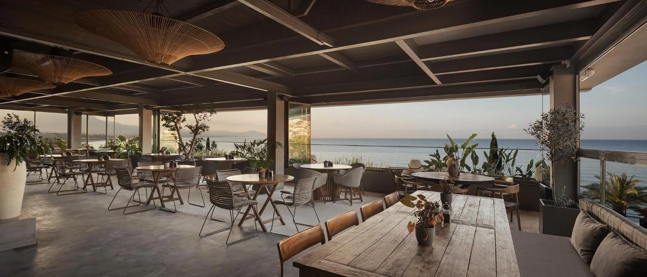 Restaurant/places to eat in Büyük Hotel