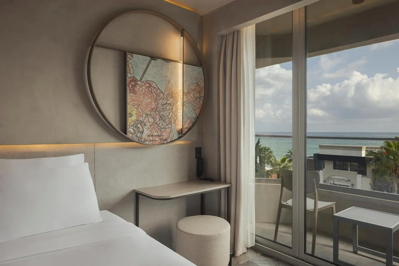 Photo of the whole room, Bed in Büyük Hotel