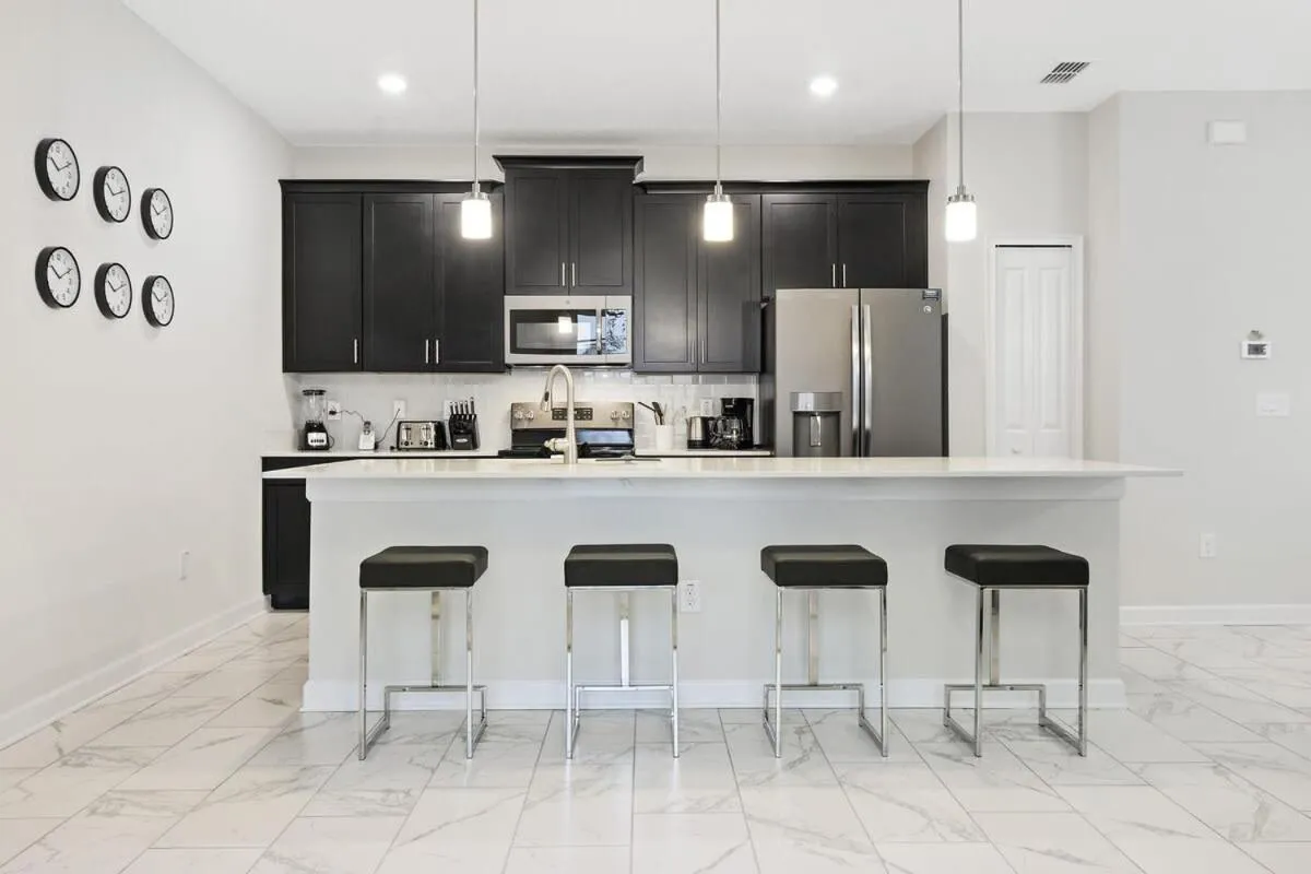 Four Bedrooms w/ Pool TownHome 4841