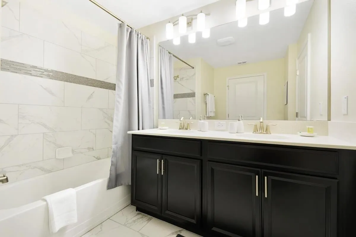 Four Bedrooms w/ Pool TownHome 4841