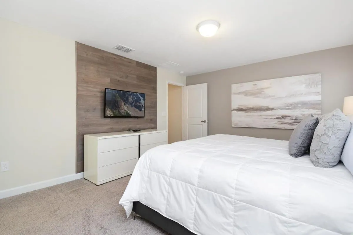 Bed in Four Bedrooms w/ Pool TownHome 4841