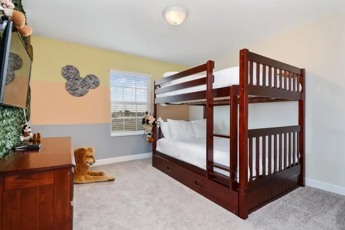 Bed in Four Bedrooms w/ Pool TownHome 4841