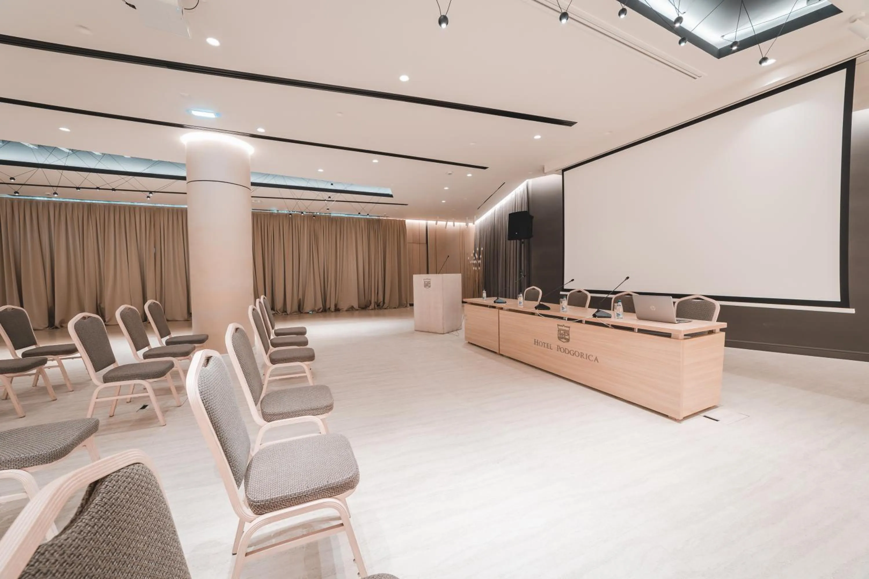 Business facilities in Hotel Podgorica