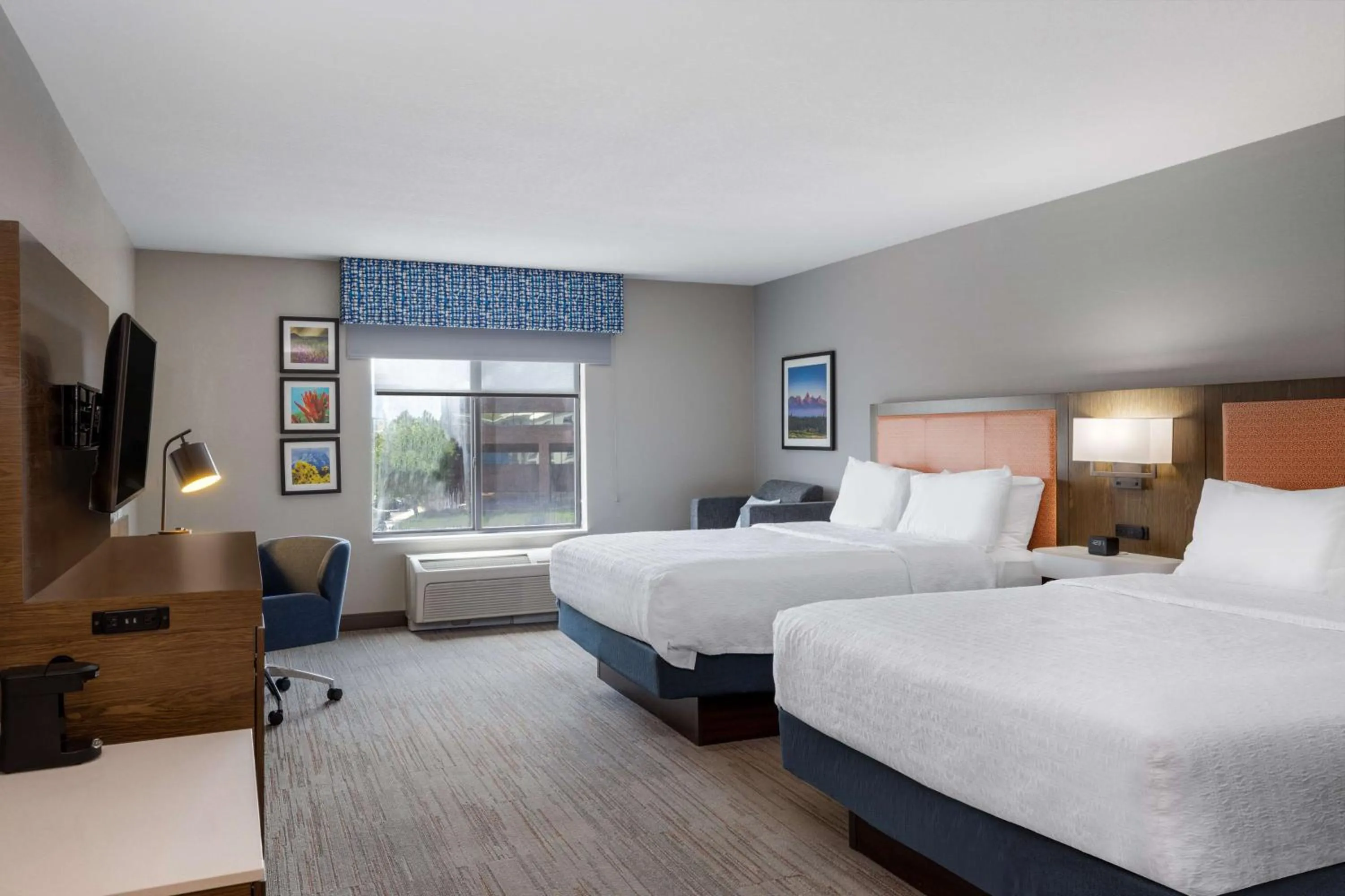Bedroom, Bed in Newly Renovated-Hampton Inn & Suites Casper