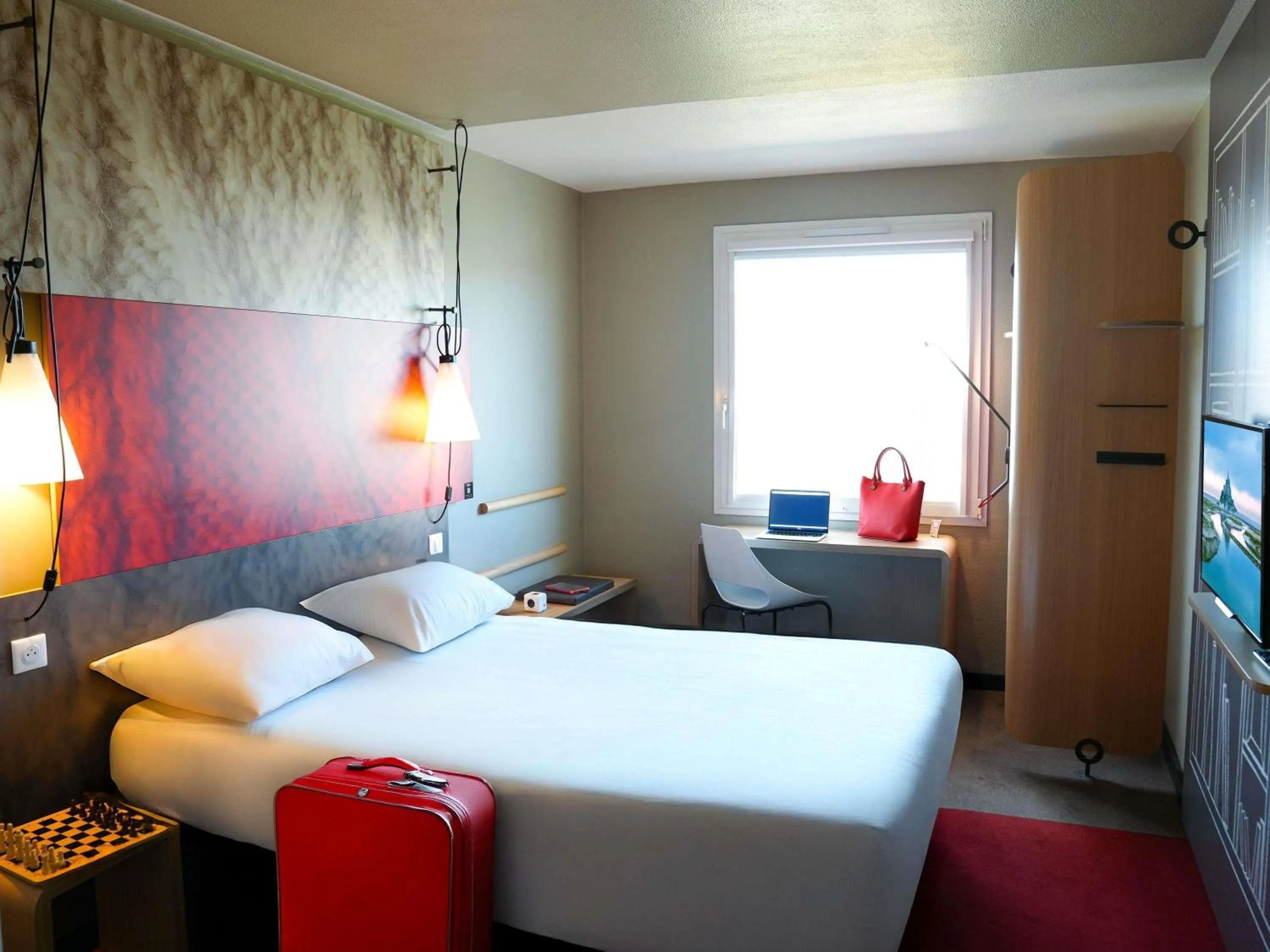 Property building, Bed in ibis Caen Porte De Bretagne