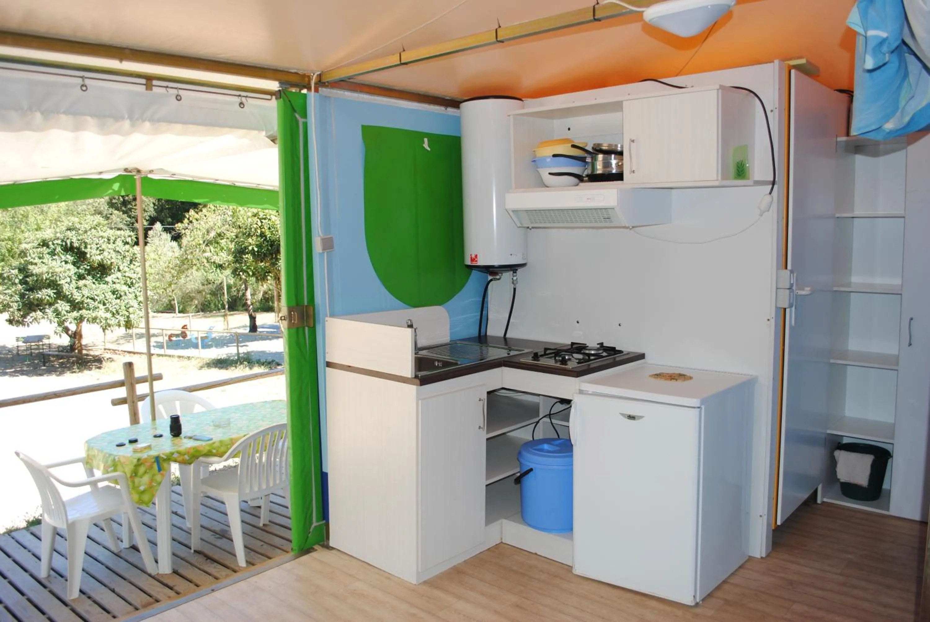 Kitchen or kitchenette in Camping Village Canapai