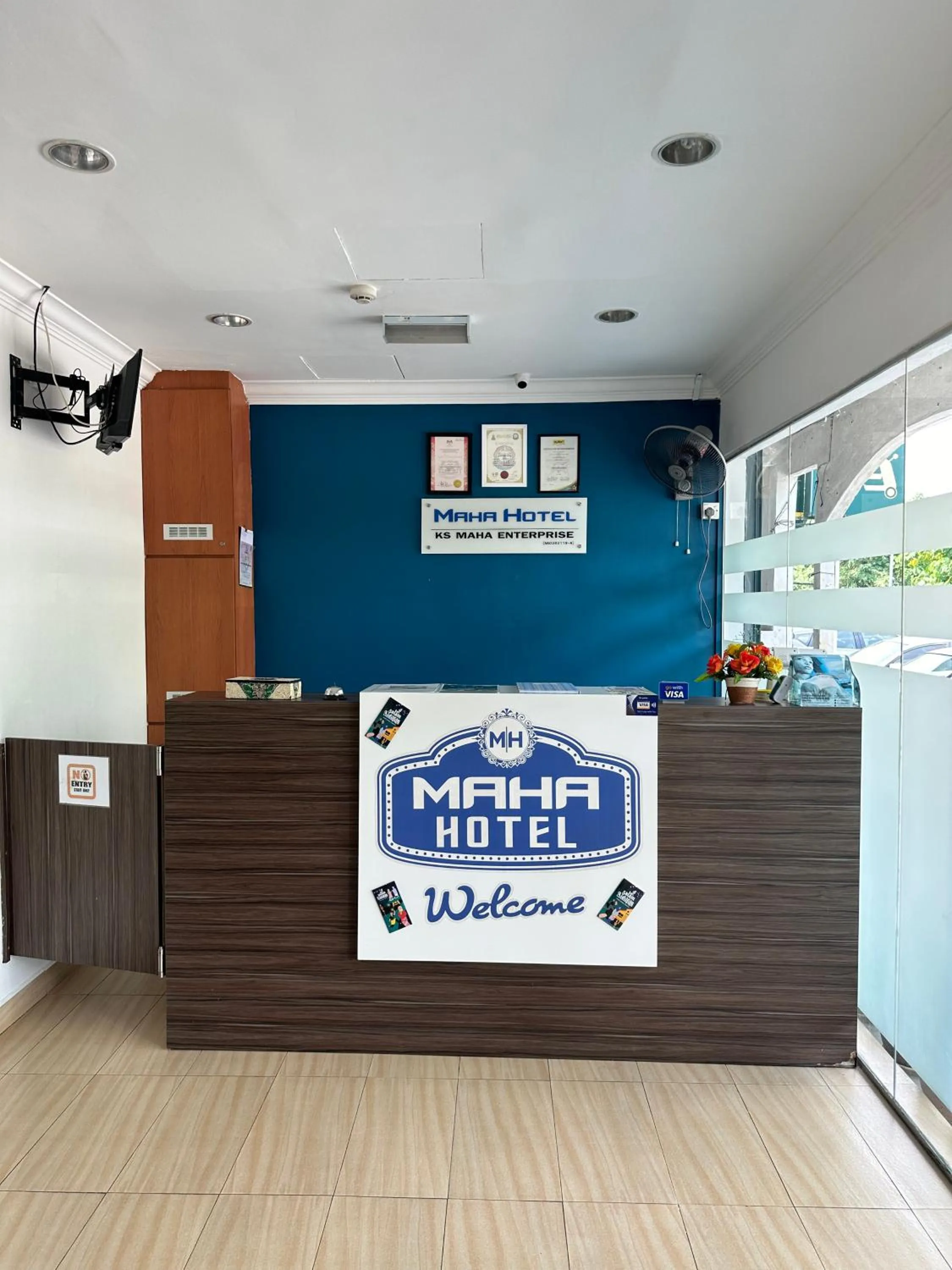Lobby or reception in Maha Hotel