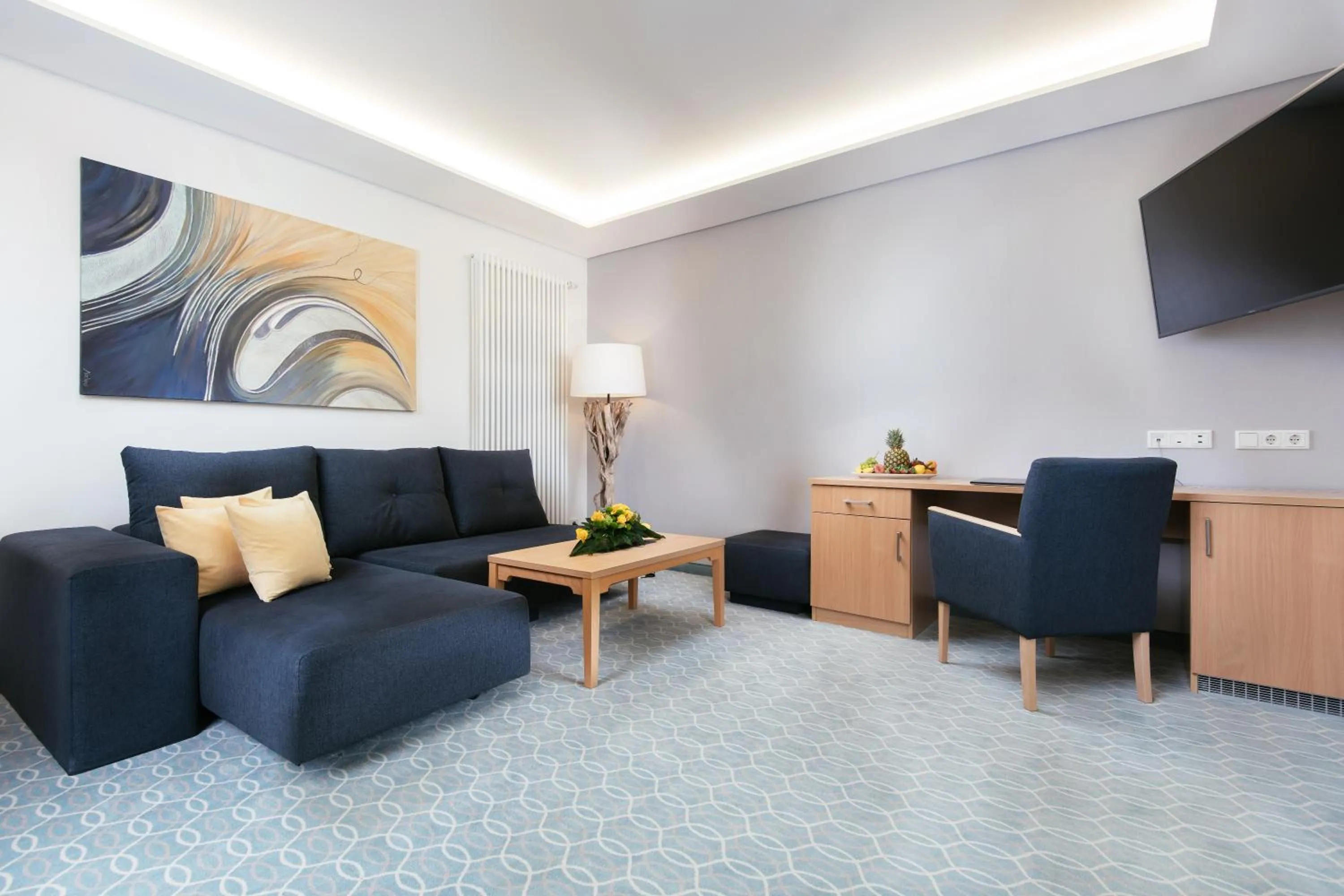 TV and multimedia in Hotel Edison