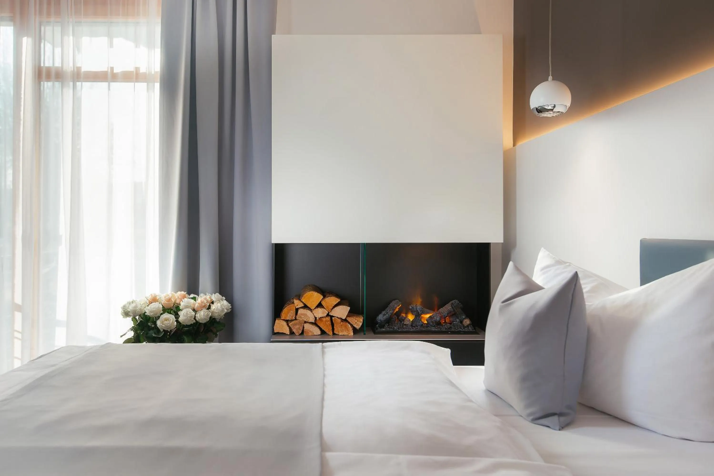 Decorative detail, Bed in Hotel Edison