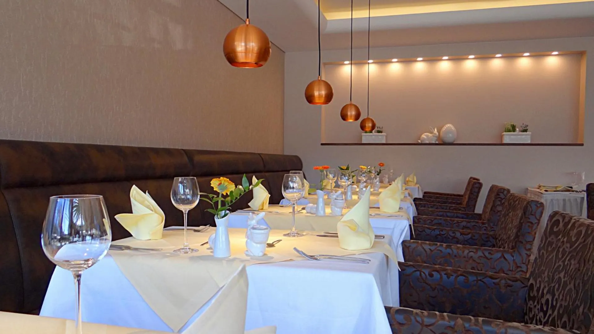 Restaurant/places to eat in Hotel Edison