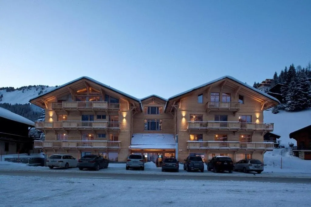 Facade/entrance in Helvetia hotel