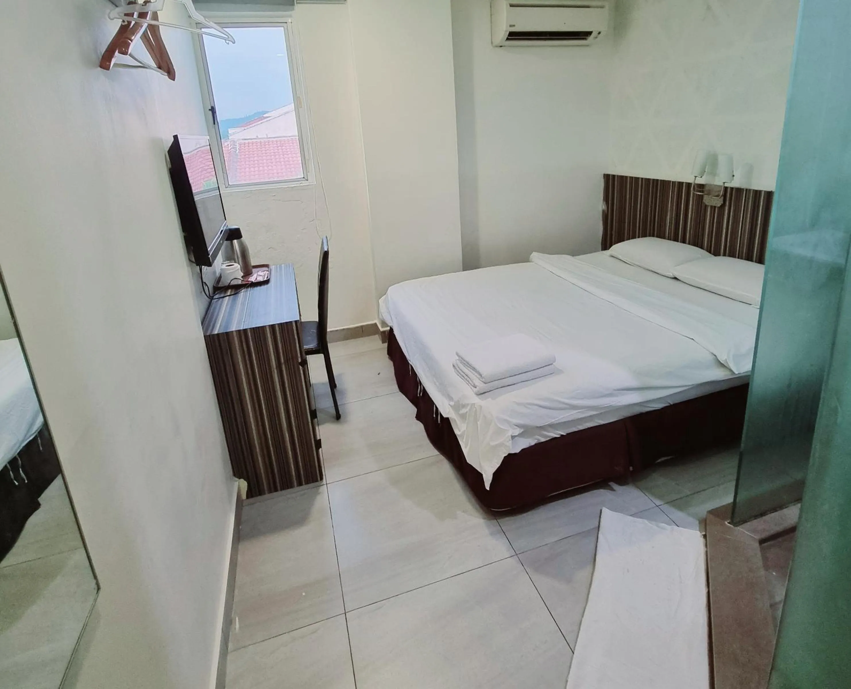 Bed in Sunrise Golden Hotel