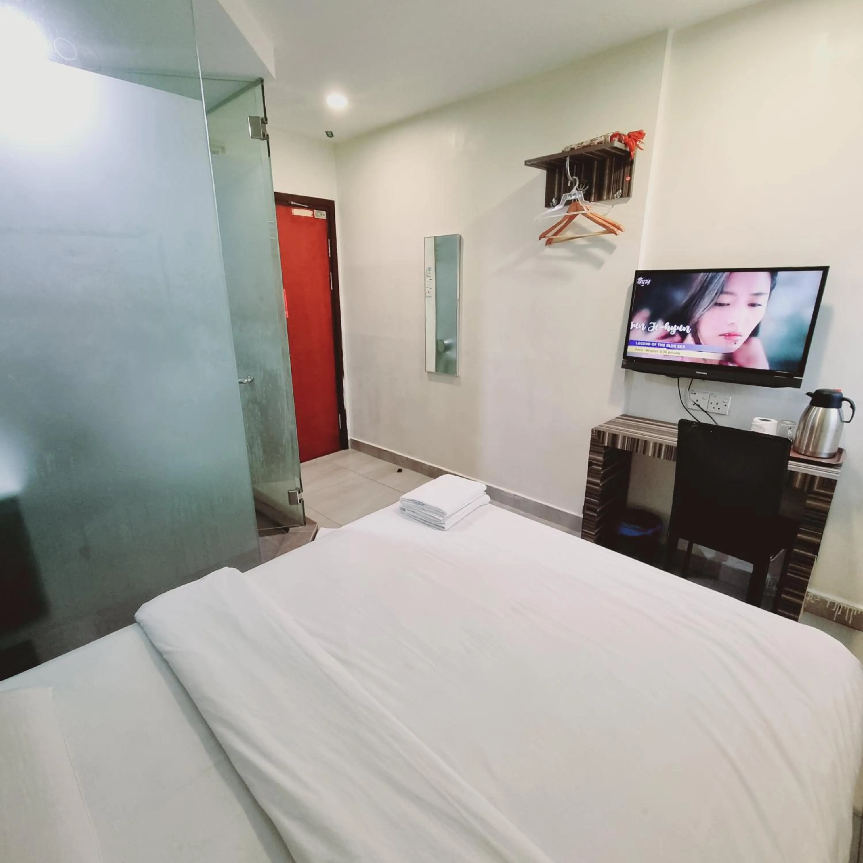 Bed in Sunrise Golden Hotel