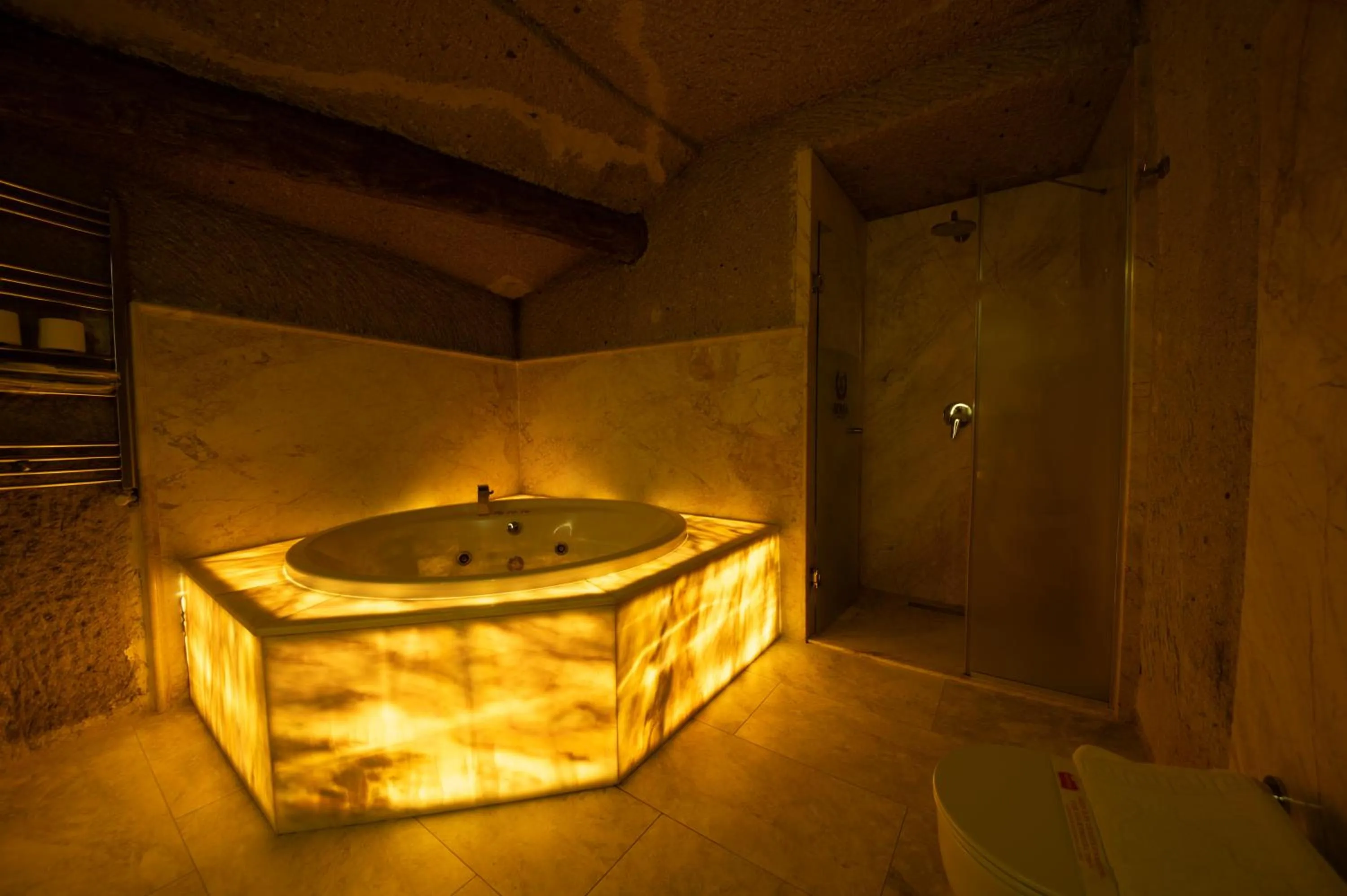 Bathroom in Roma Cave Suite