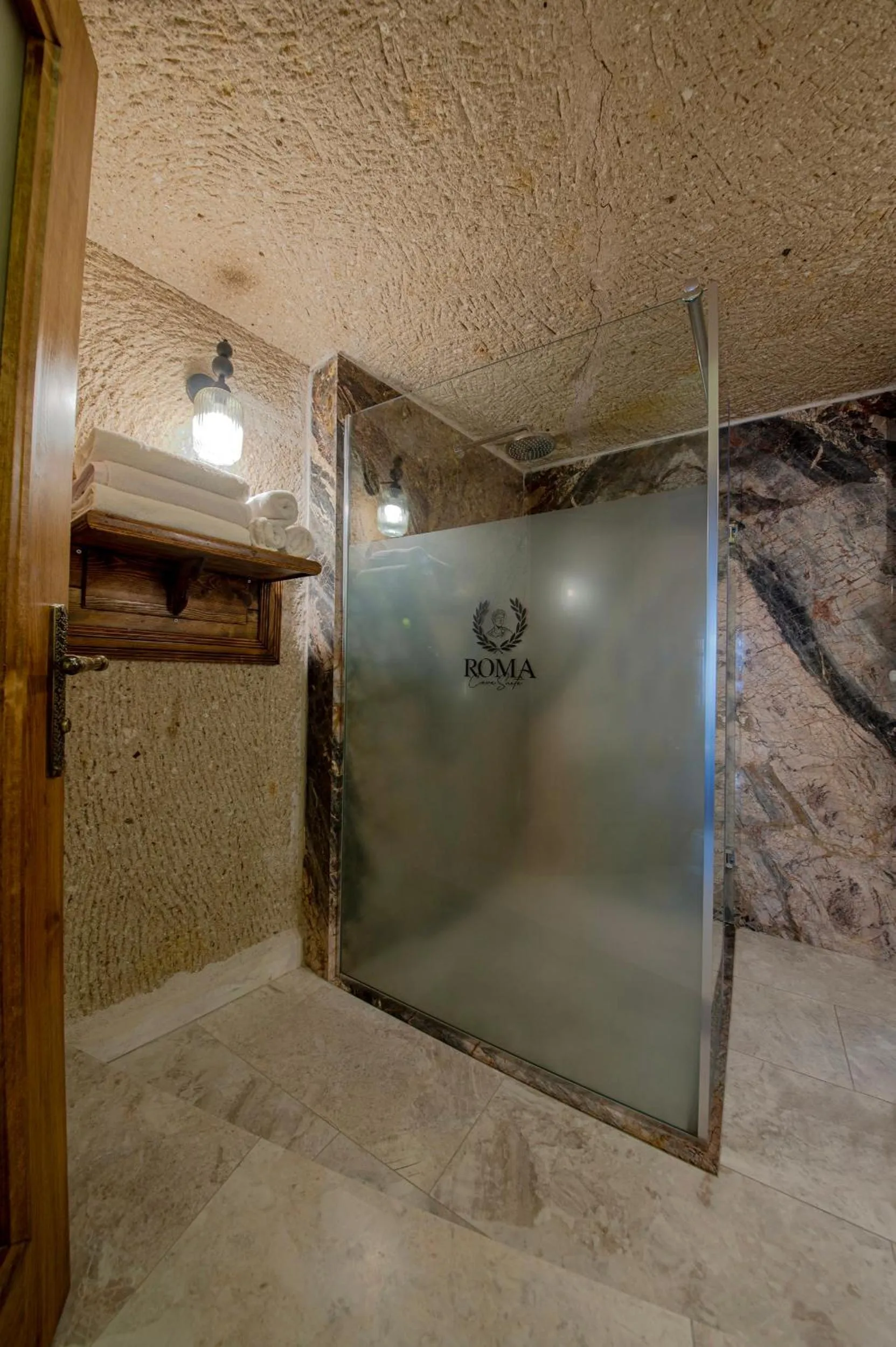Bathroom in Roma Cave Suite