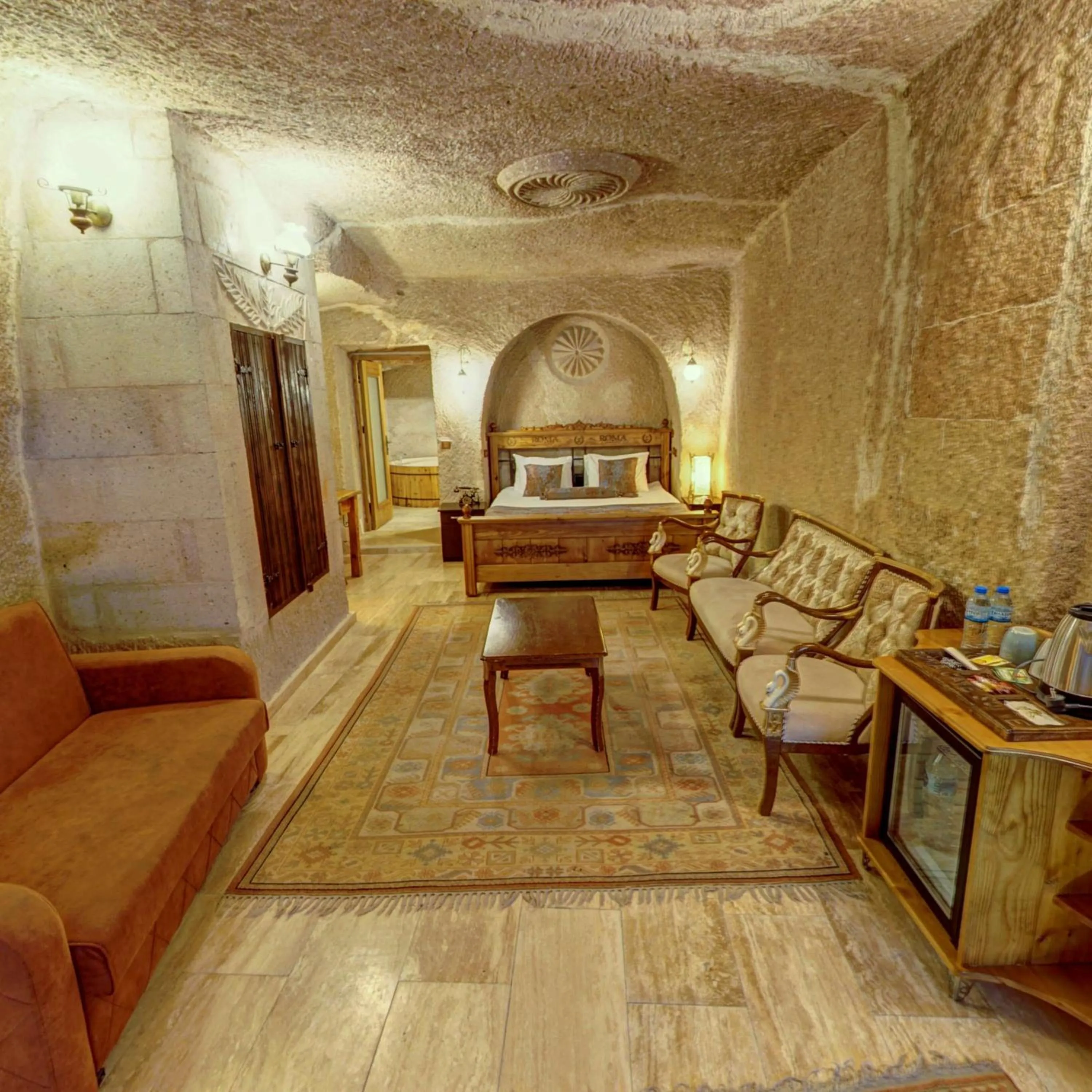 Photo of the whole room in Roma Cave Suite
