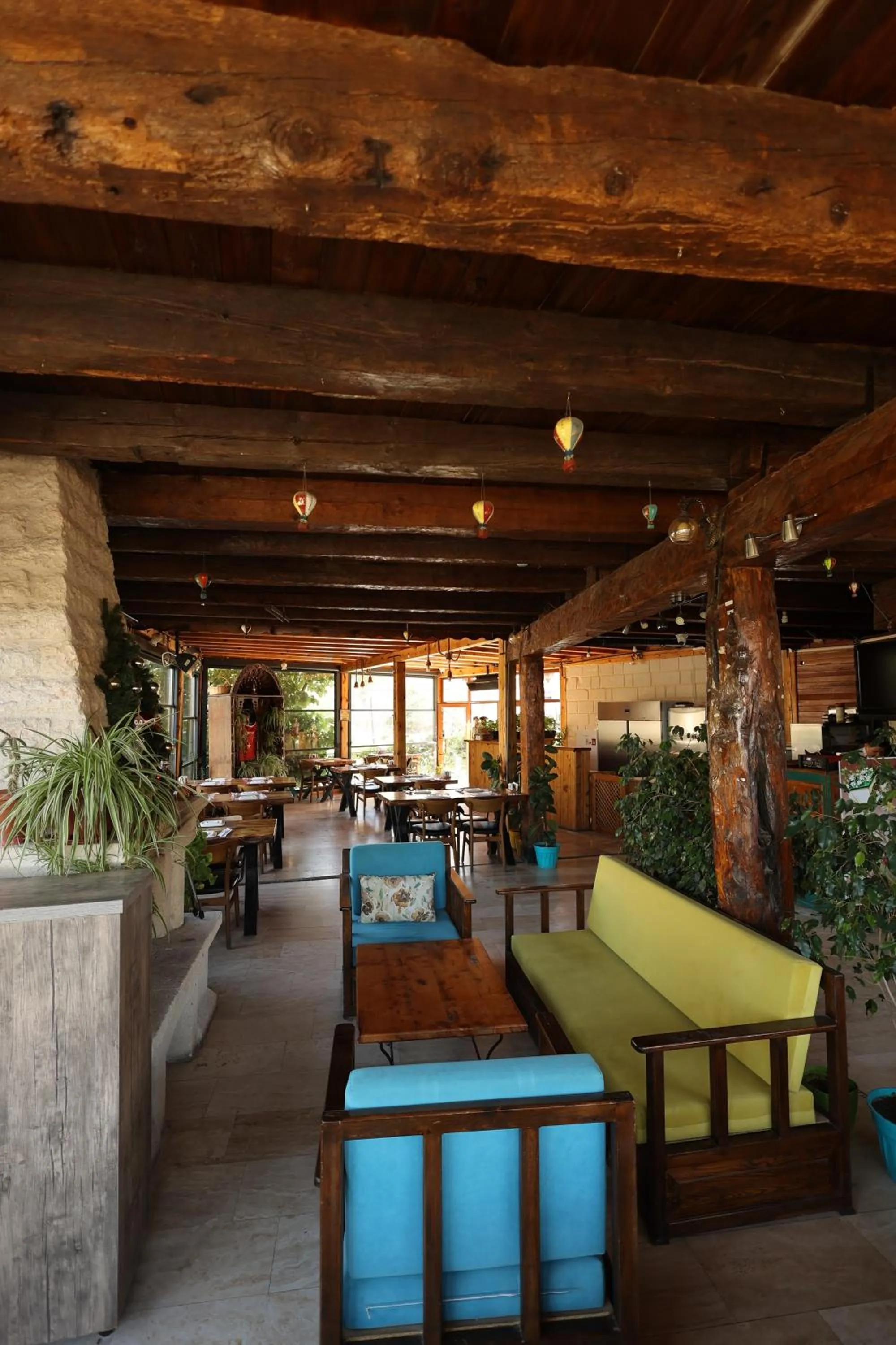 Restaurant/places to eat in Roma Cave Suite