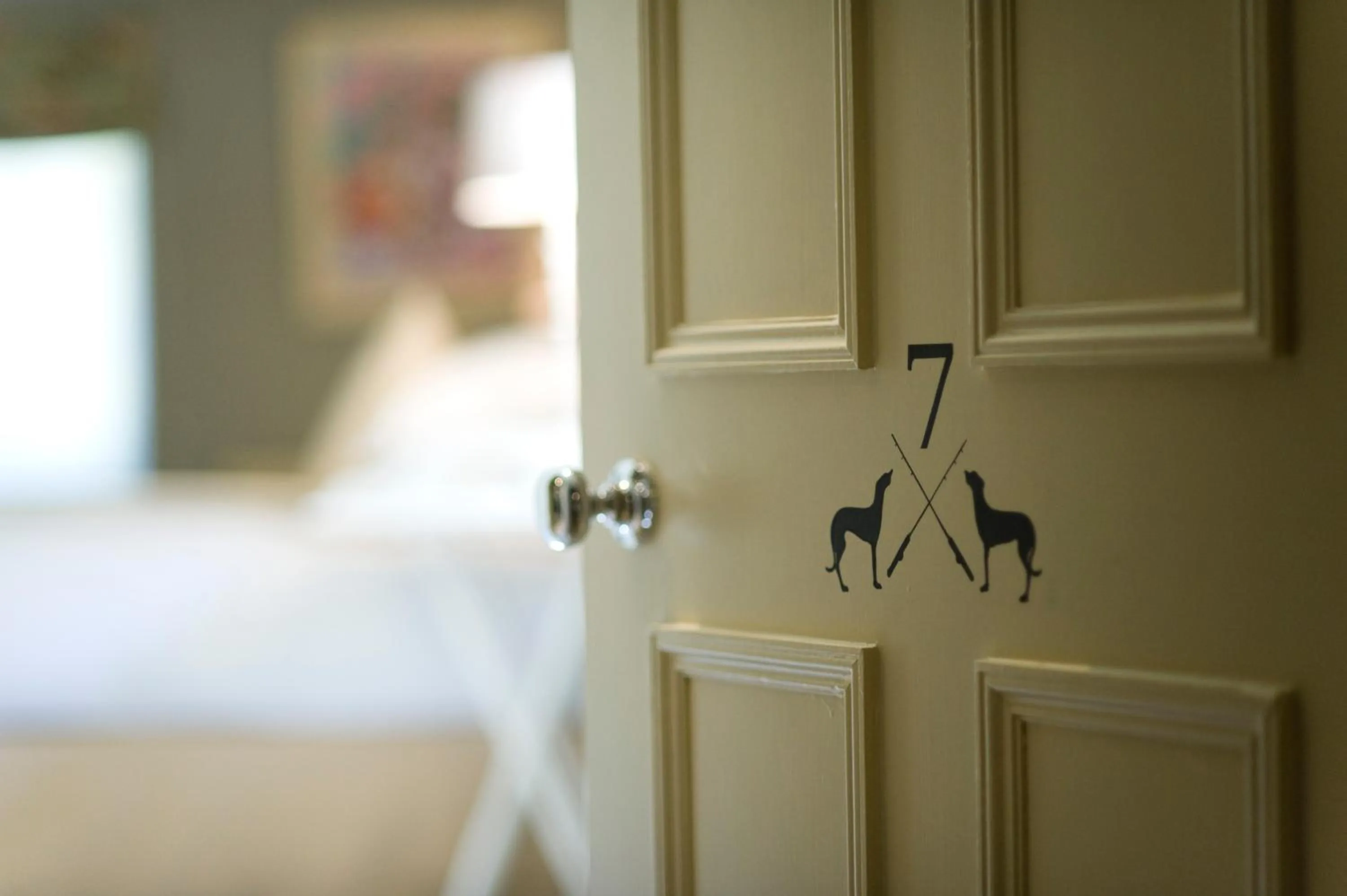 The Greyhound on the Test Hotel