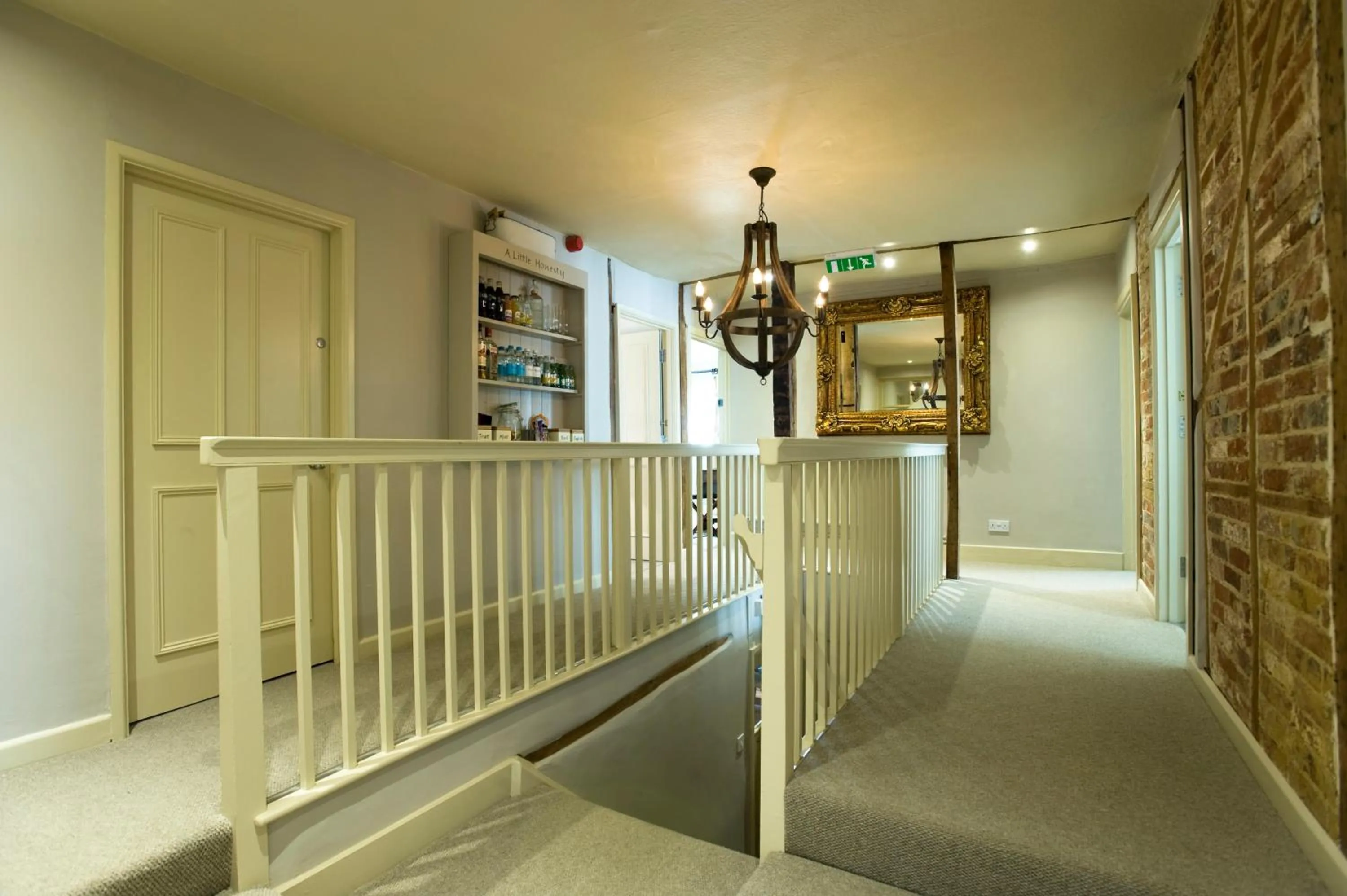 The Greyhound on the Test Hotel