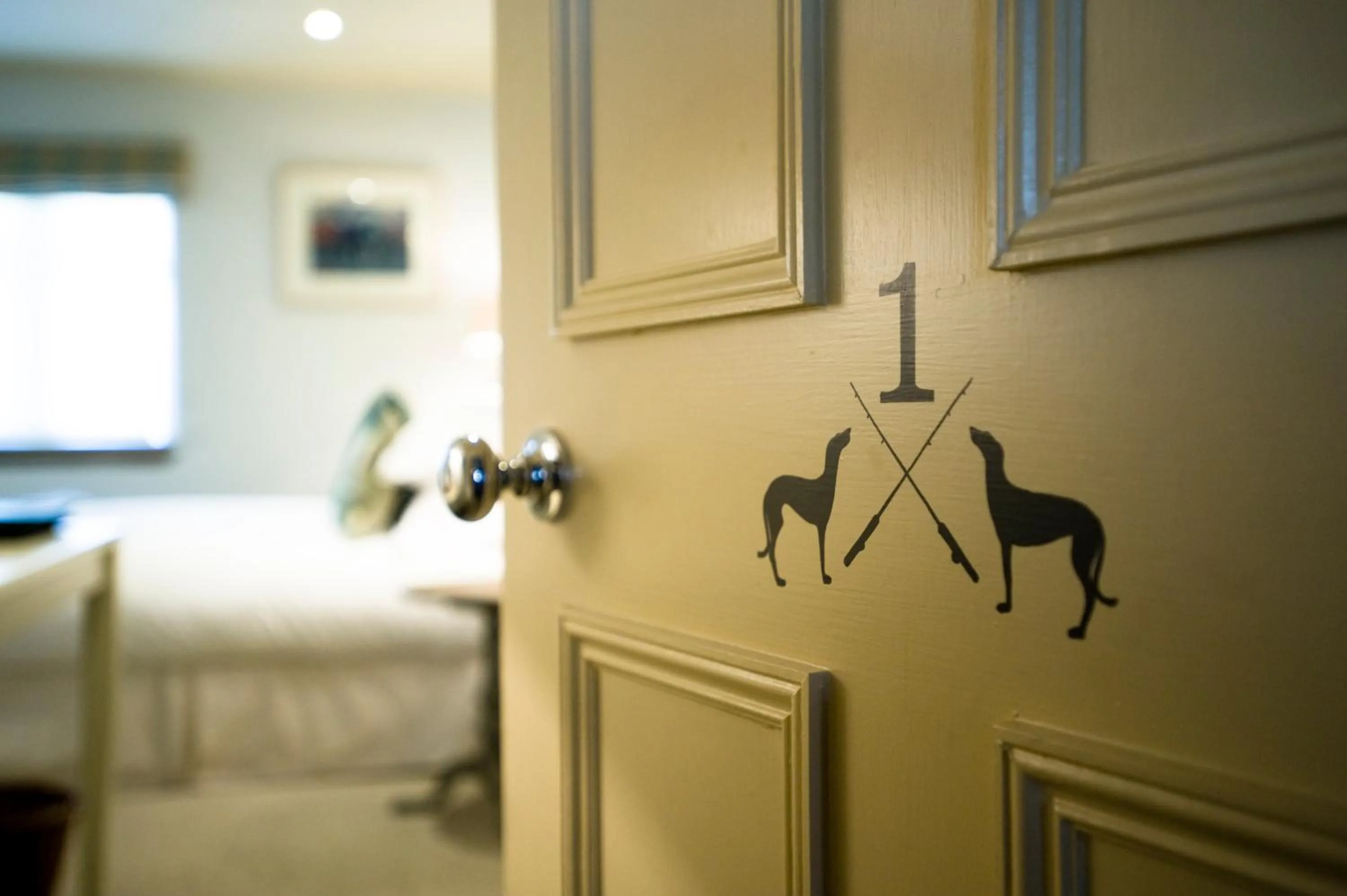 The Greyhound on the Test Hotel