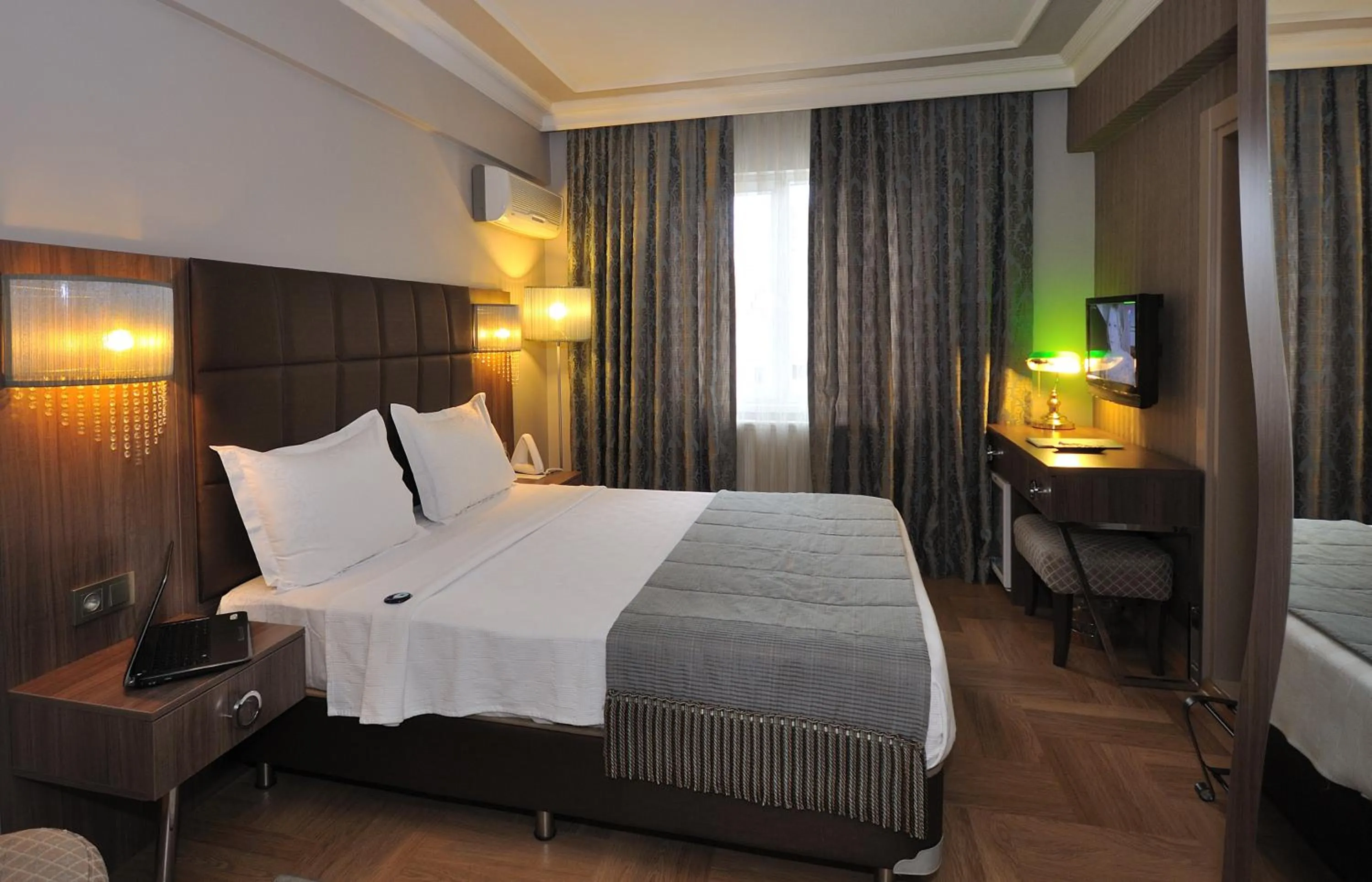 Shower, Bed in Grand Atakum Hotel