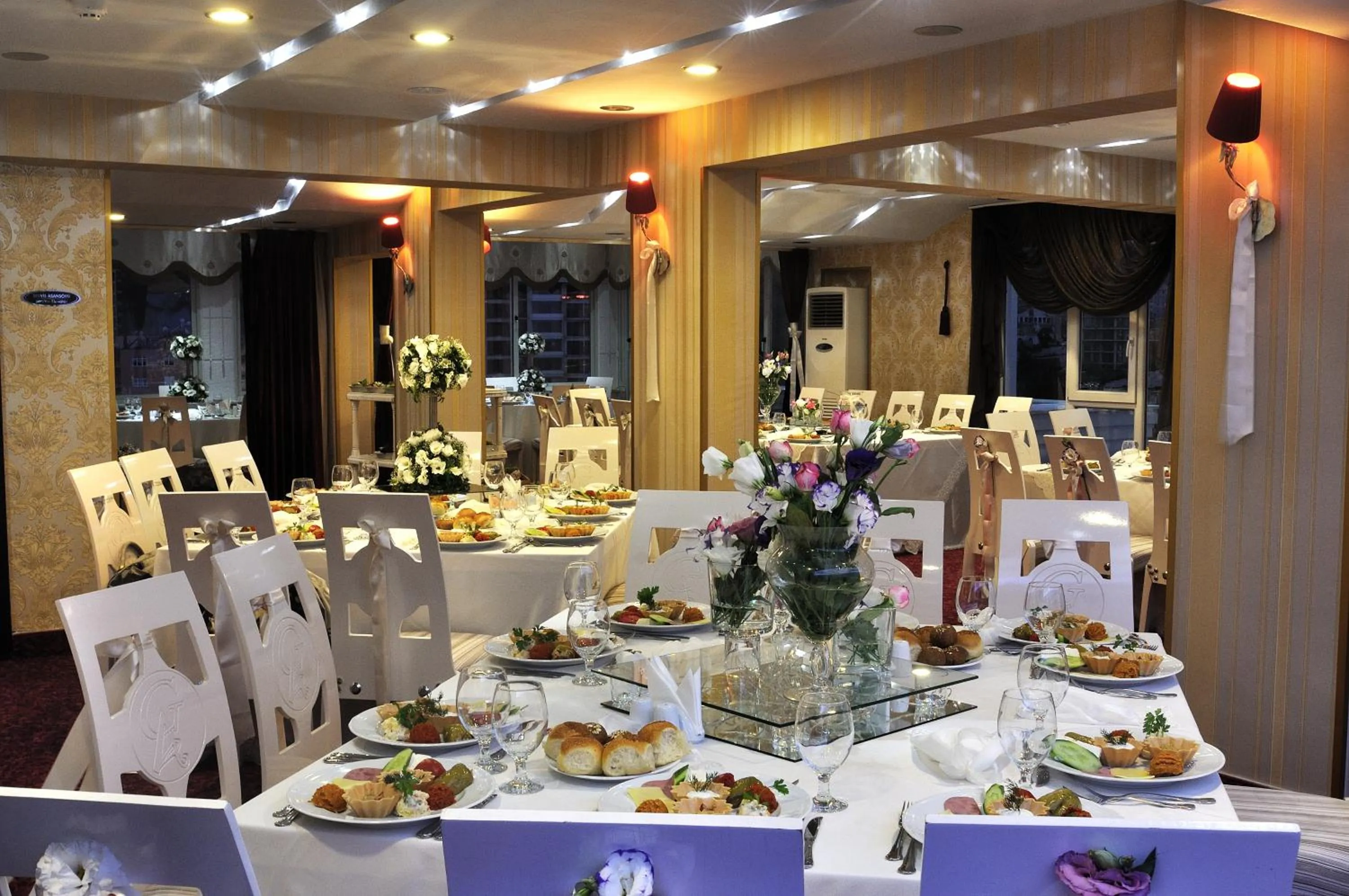 Restaurant/places to eat in Grand Atakum Hotel