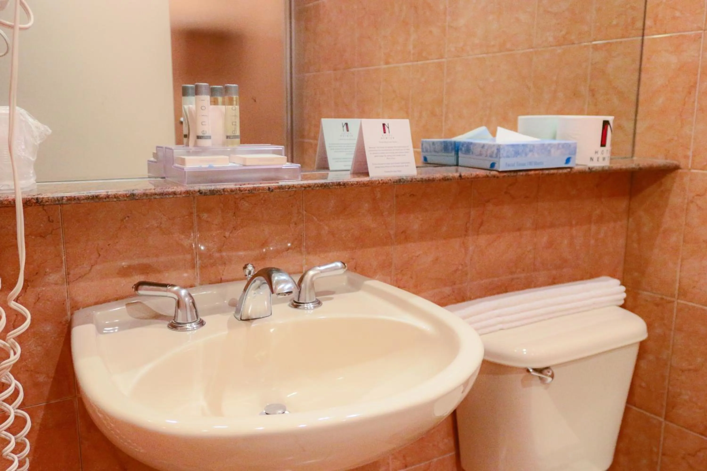 Bathroom in Hotel Newton