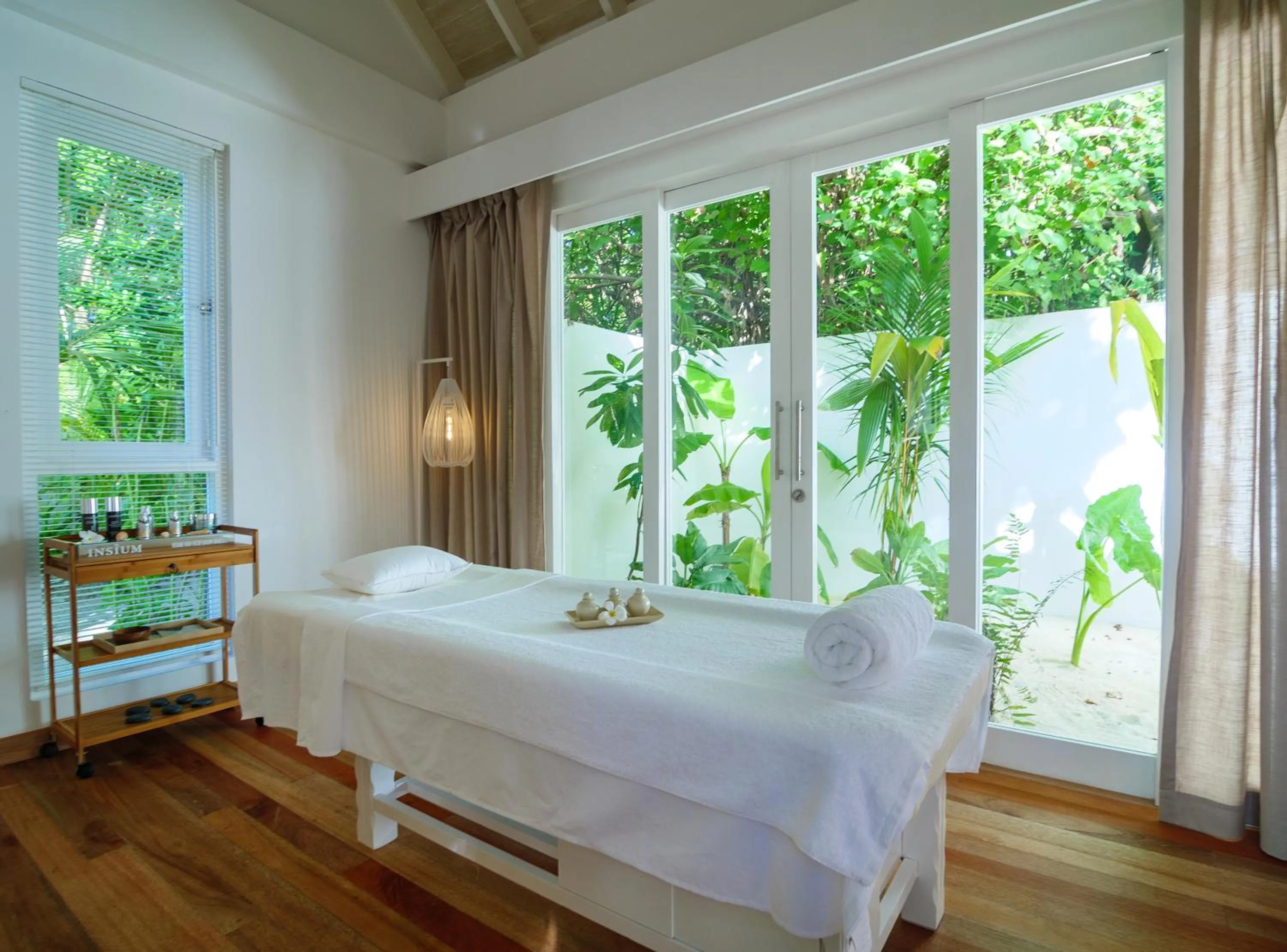 Massage, Bed in Baglioni Resort Maldives - Luxury All Inclusive