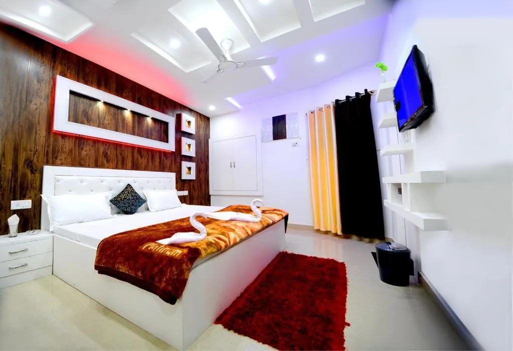Bed in Taj Square A luxurious family homestay