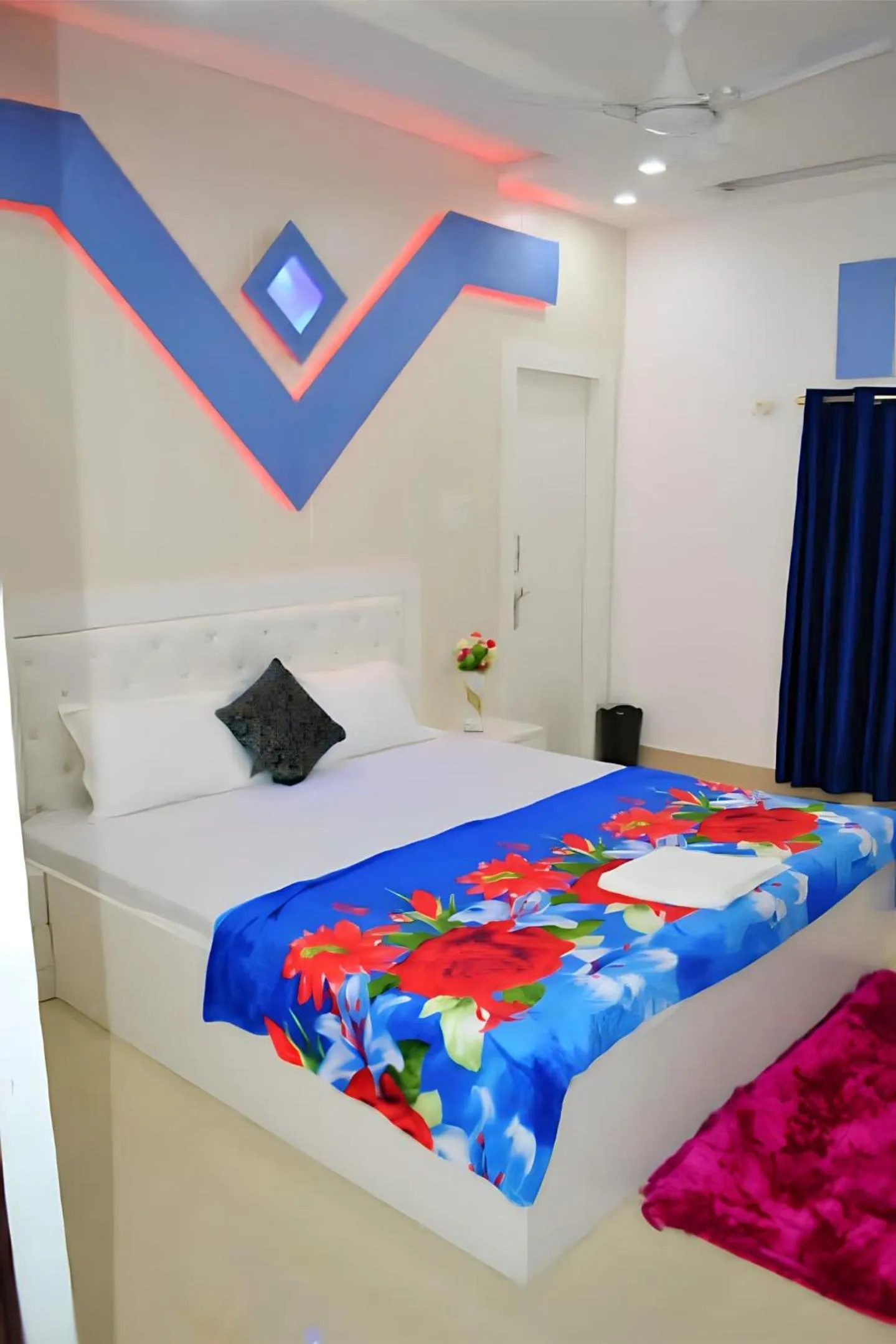 Bed in Taj Square A luxurious family homestay