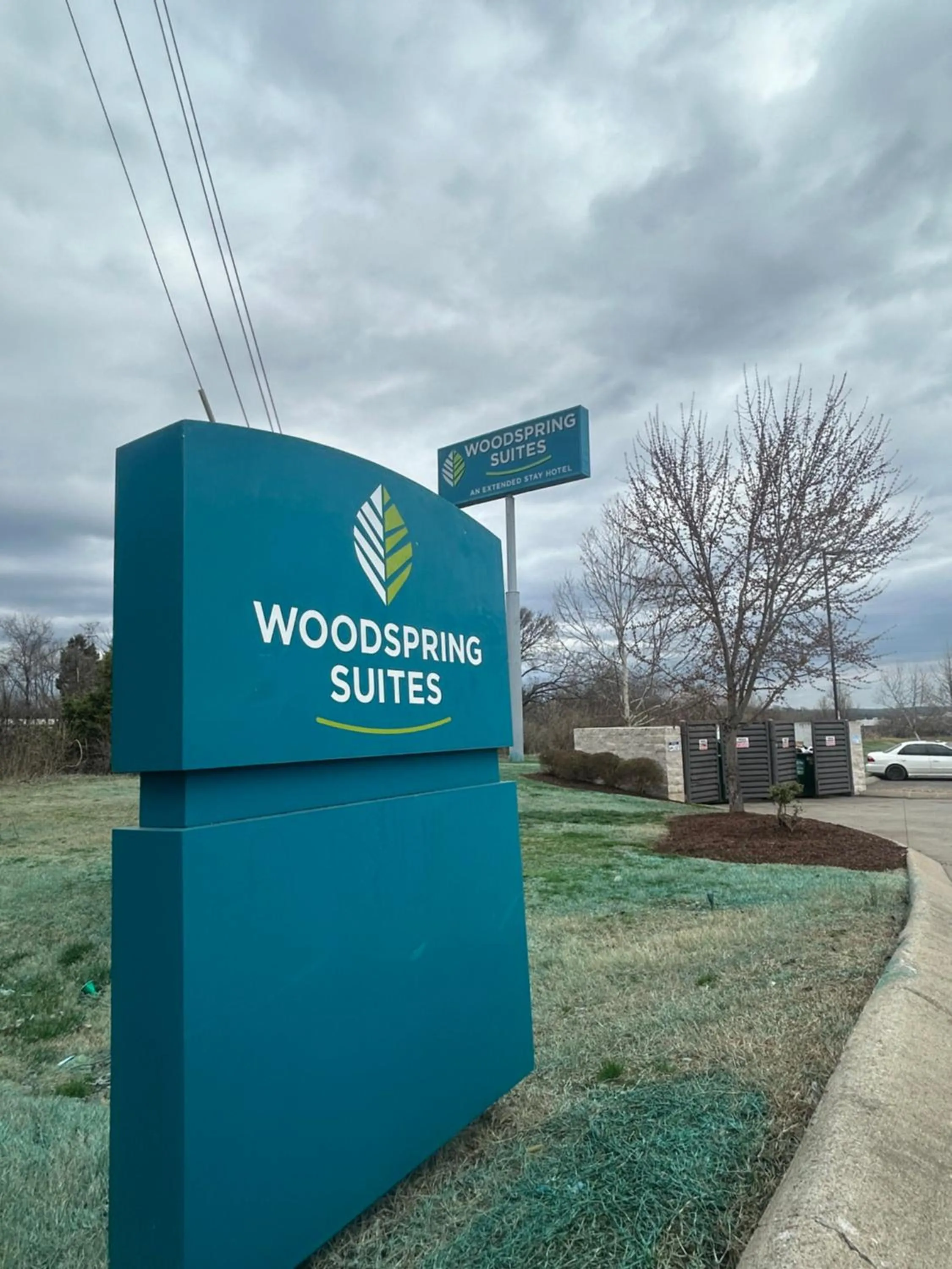 Logo/Certificate/Sign in WoodSpring Suites Nashville near Rivergate