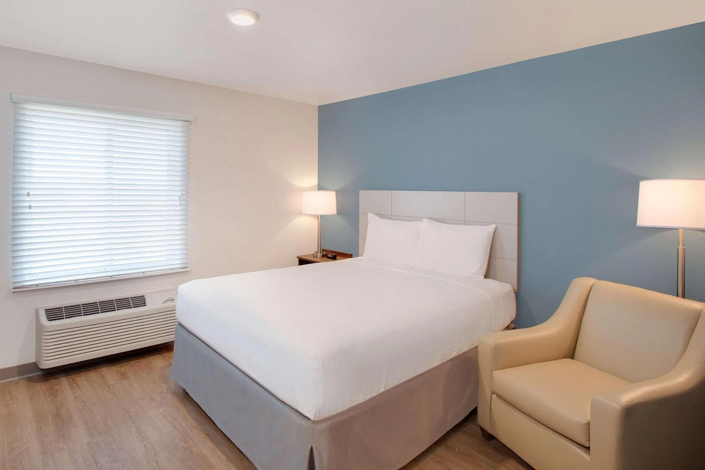 Photo of the whole room, Bed in WoodSpring Suites Nashville near Rivergate