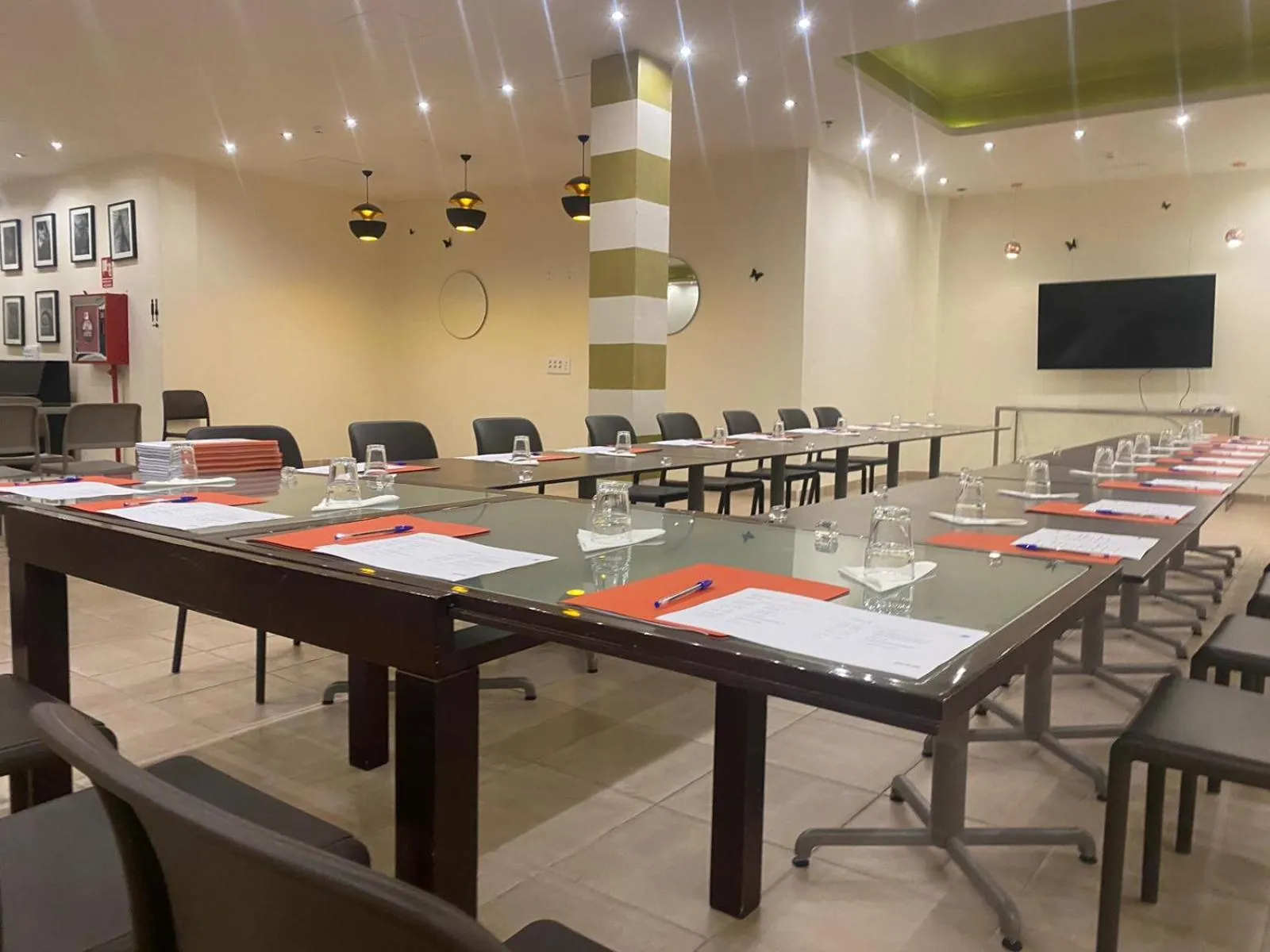 Meeting/conference room in Hotel La Aldea Suites