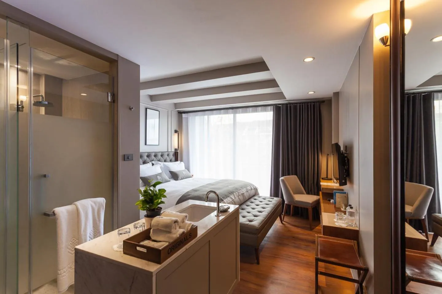 Photo of the whole room, Bed in Marine Beach Hotel Pattaya - SHA Plus