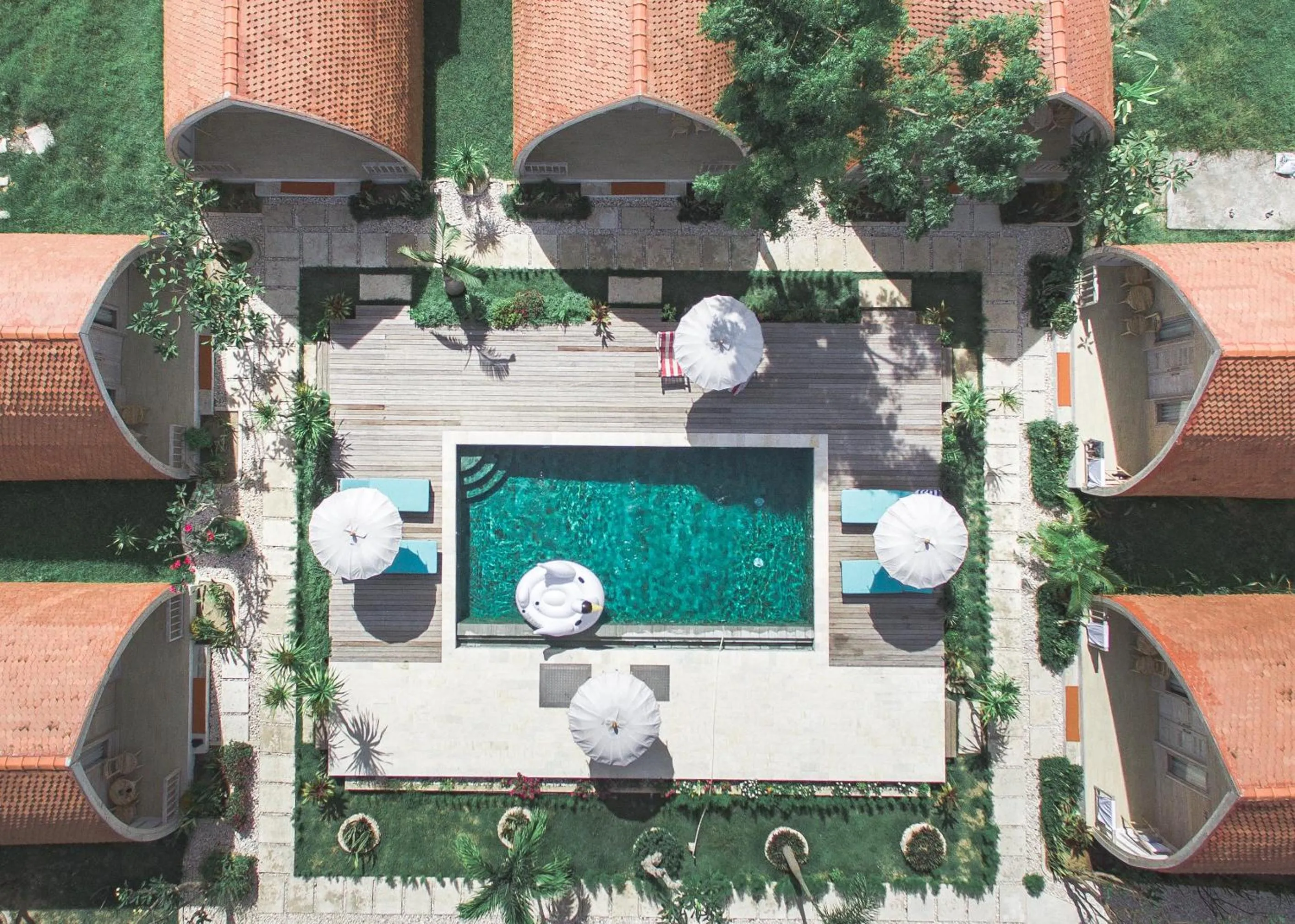 Property building in La Roja Bungalows