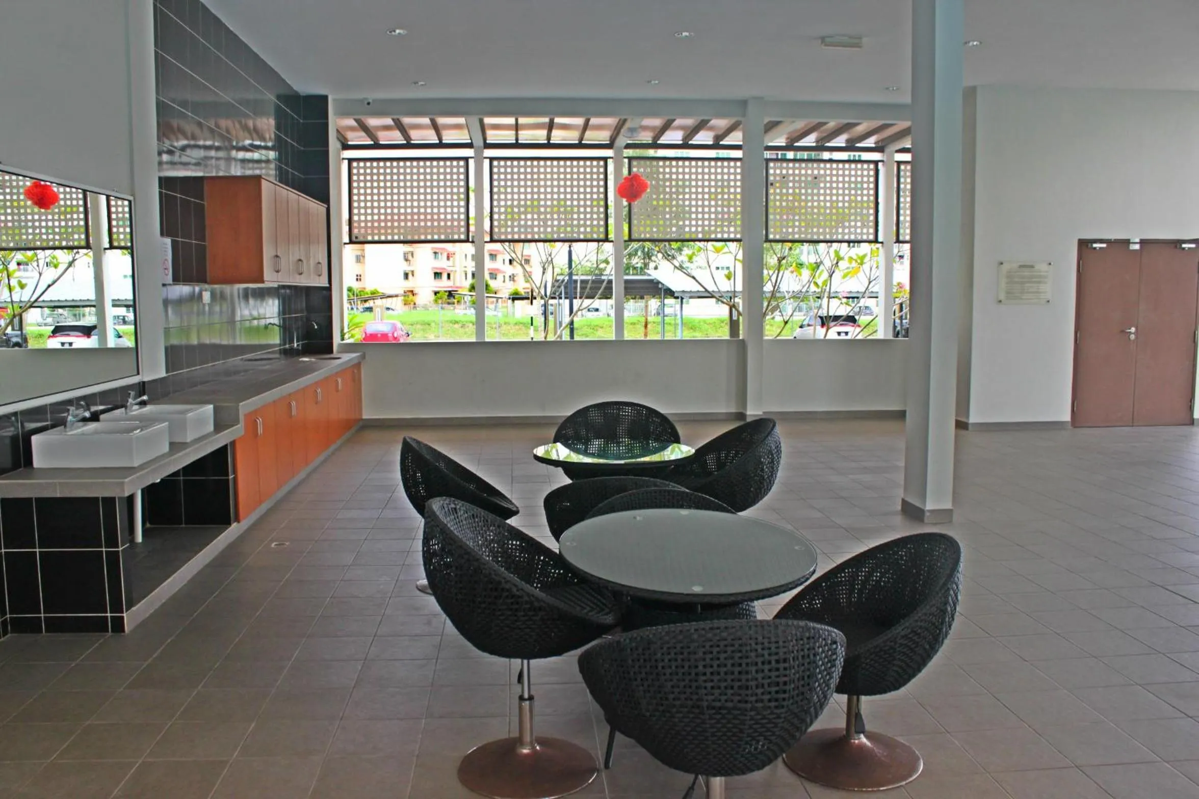 Area and facilities in Hello Kitty Signature Suite