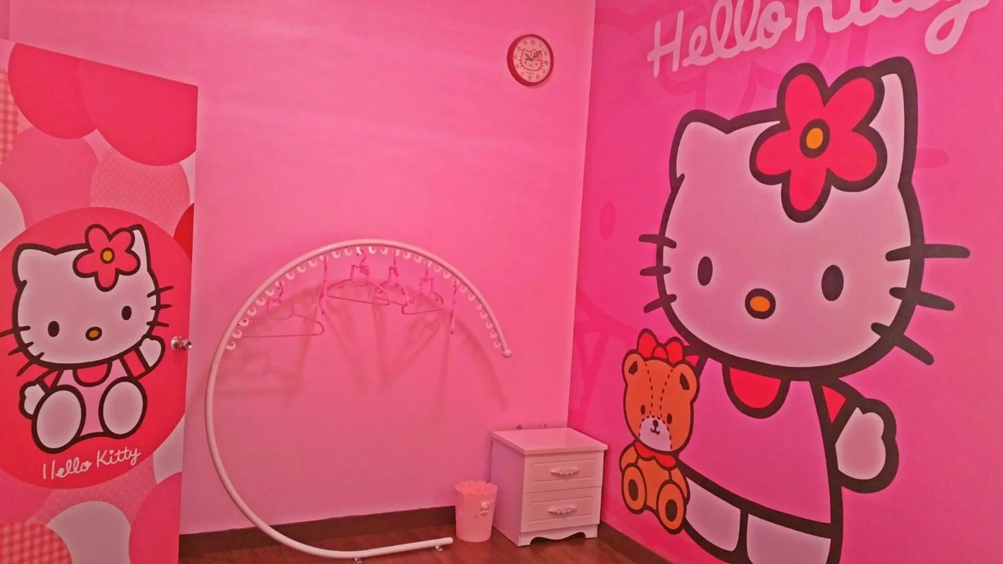 Bedroom in Hello Kitty Signature Suite