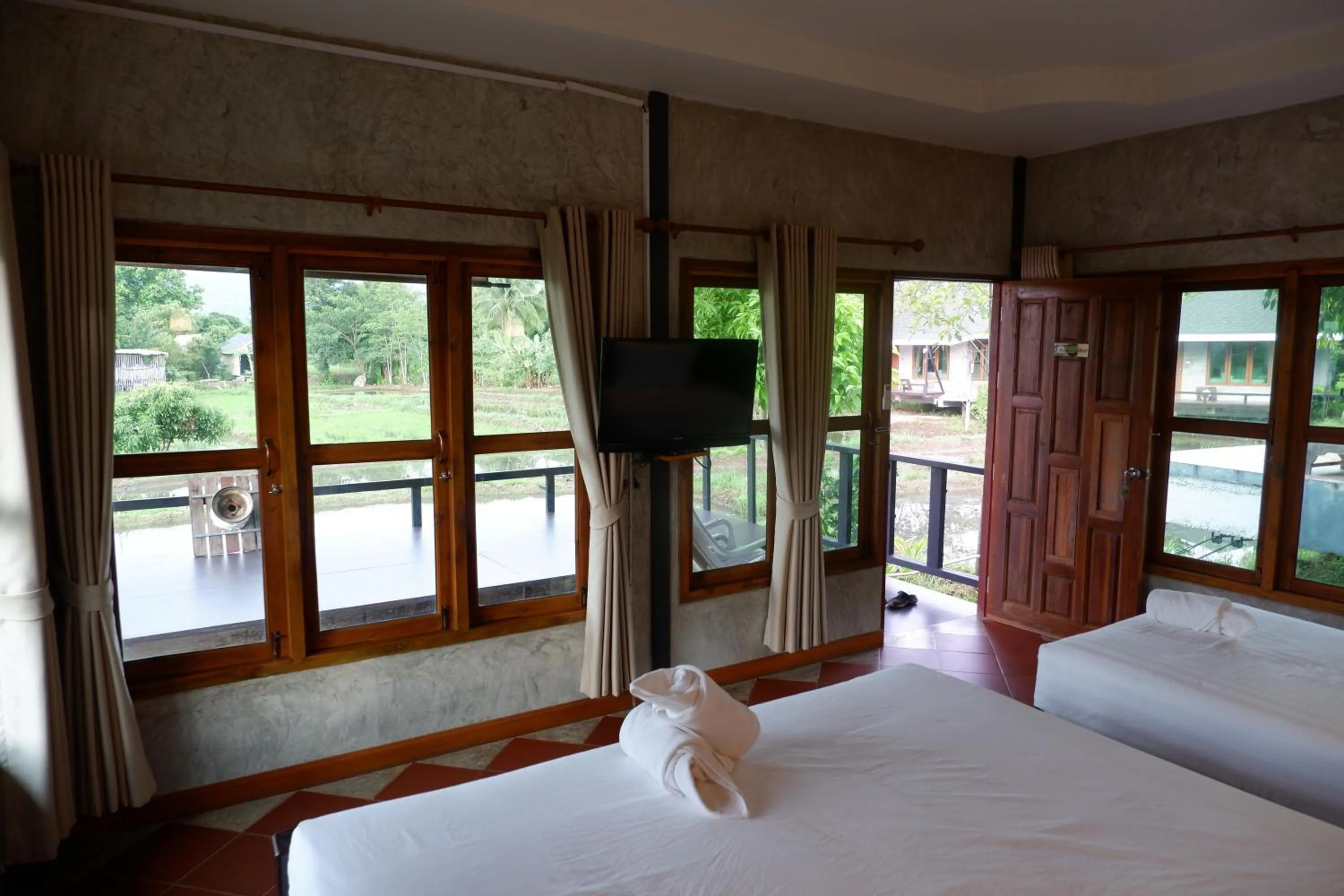 Bed in Nok Chan Mee Na