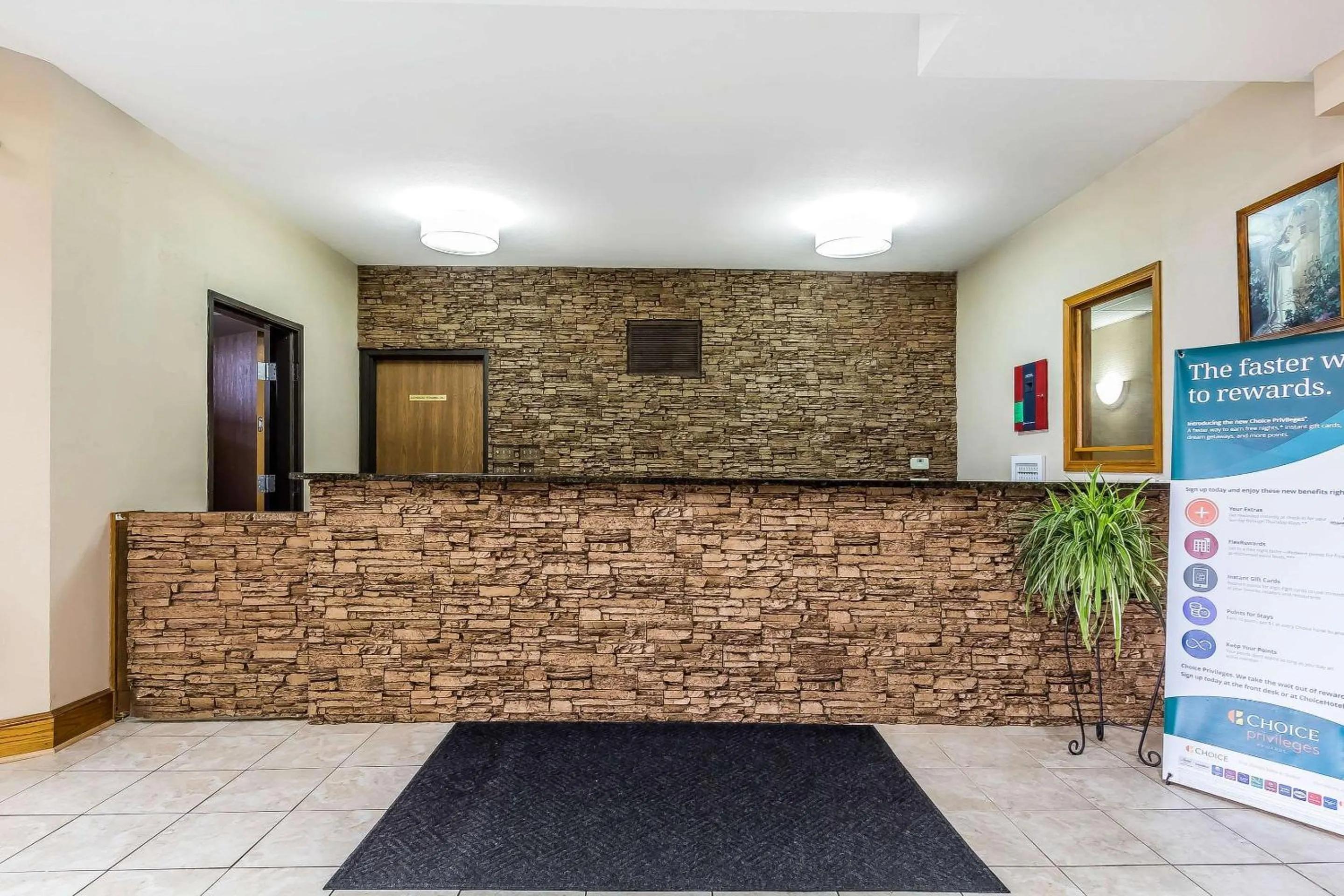 Lobby or reception in Quality Inn & Suites Chesterfield Village