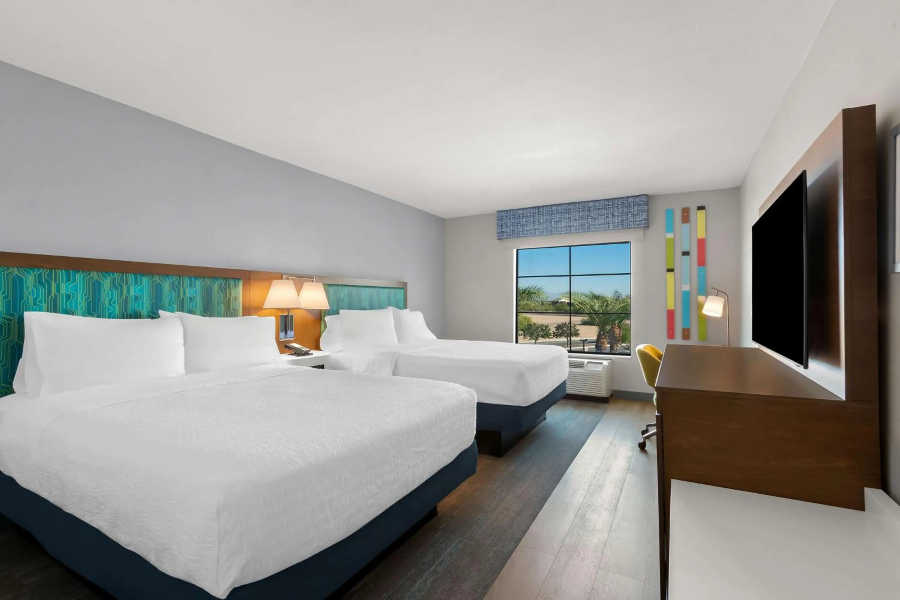 Bed in Hampton Inn & Suites Phoenix/Gilbert